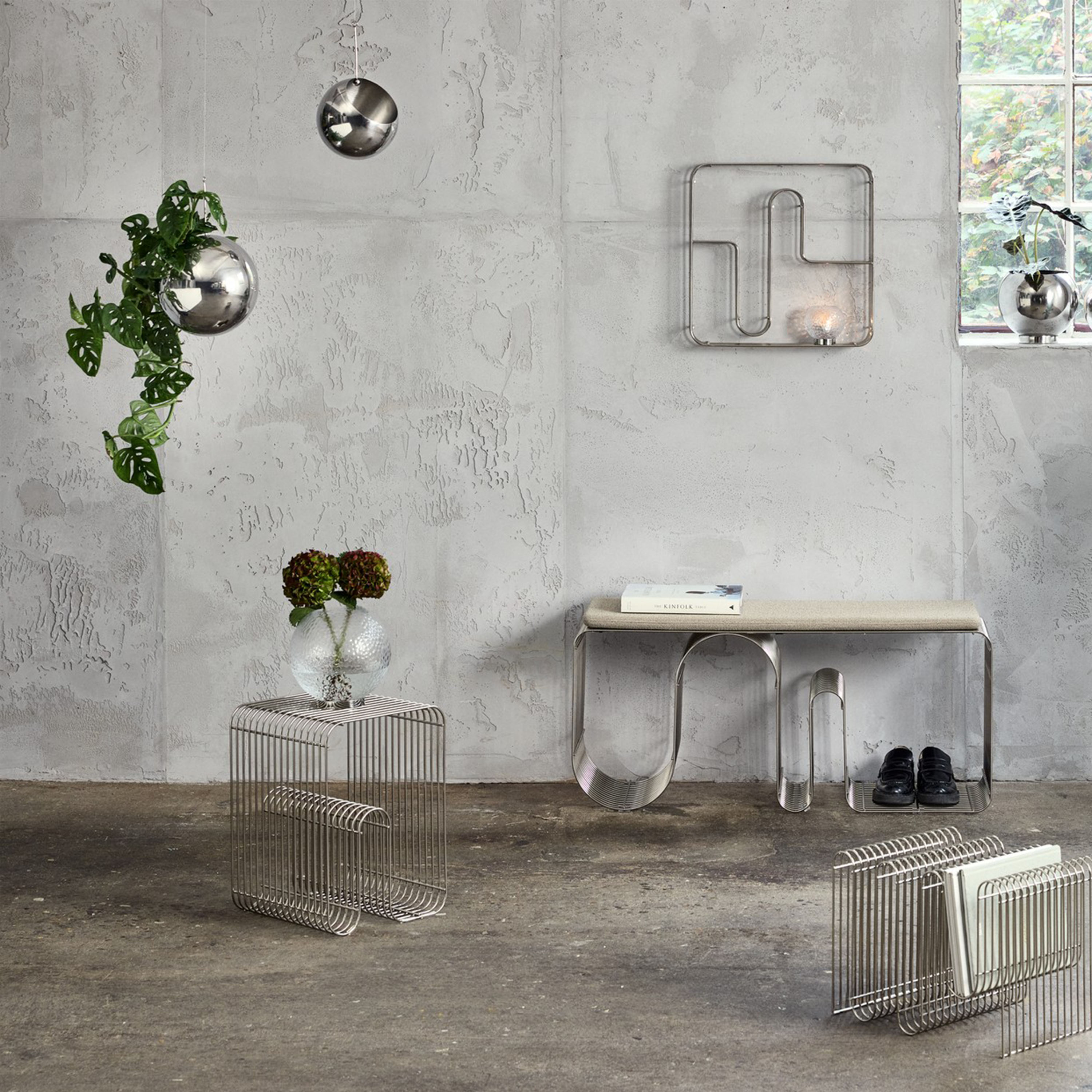 AYTM Globe Wandtopf Silber Ø21