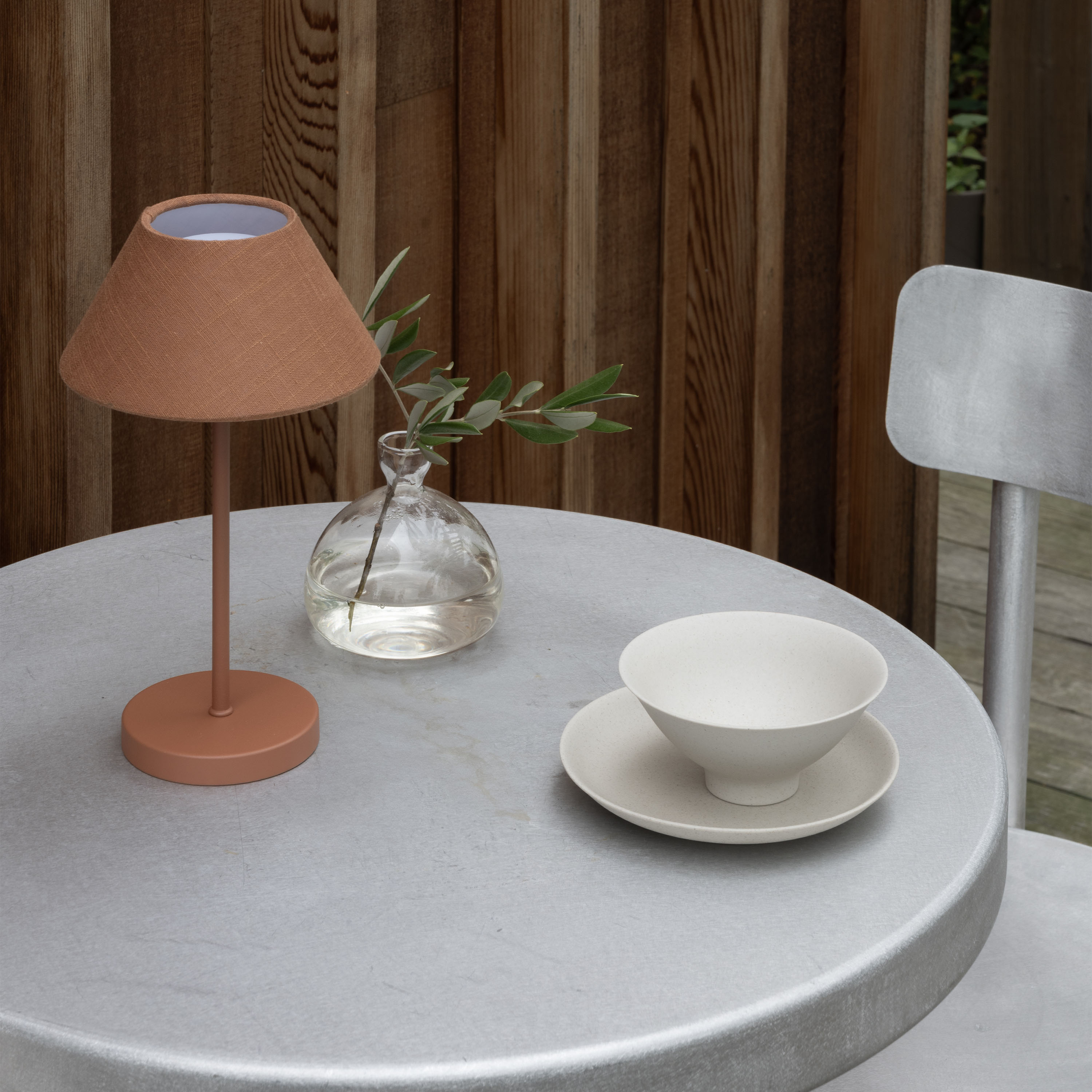 Watt &amp; Veke Teya Tragbare Tischleuchte Terracotta 26cm