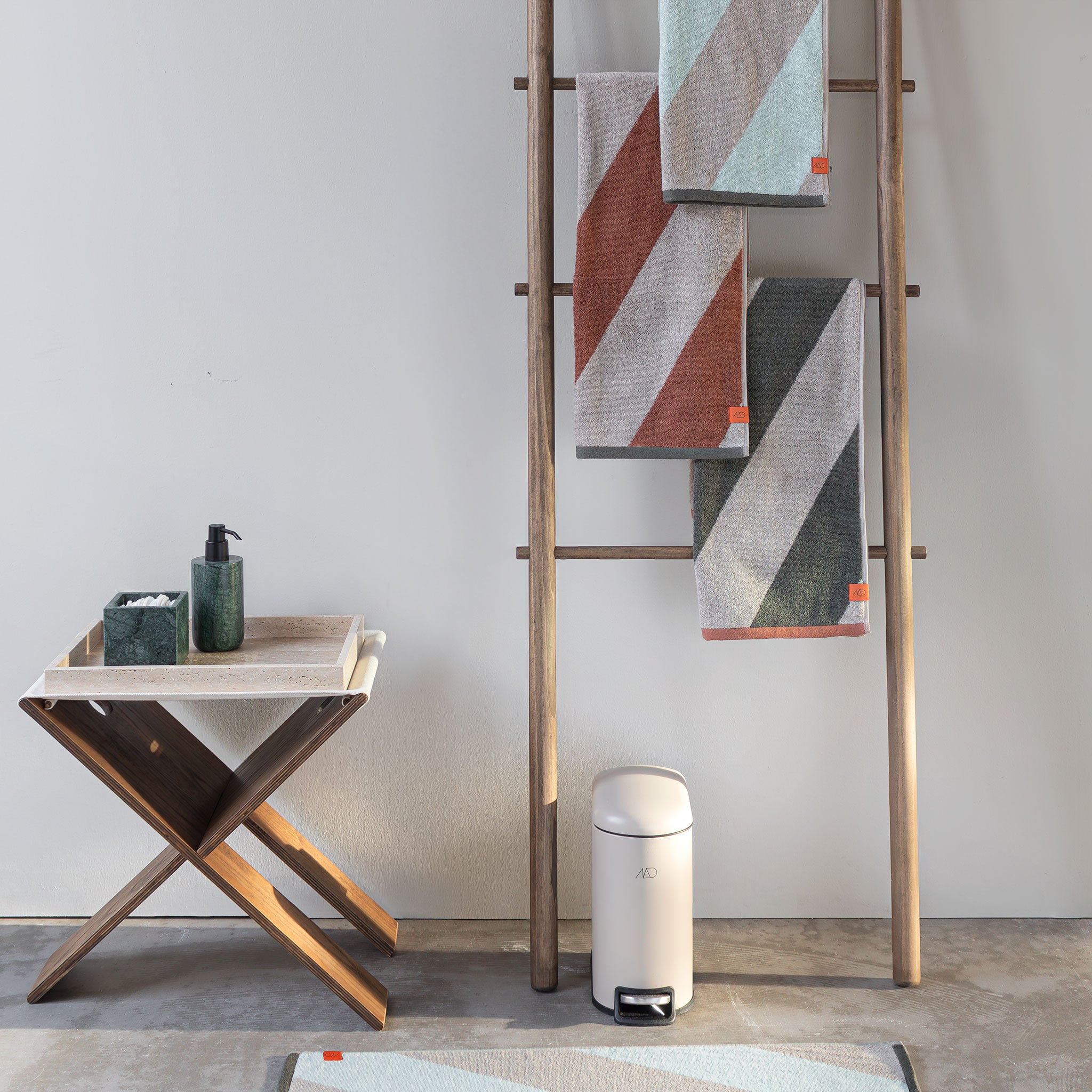 Mette Ditmer Travertine Teller Dekoration Leinen 40cm