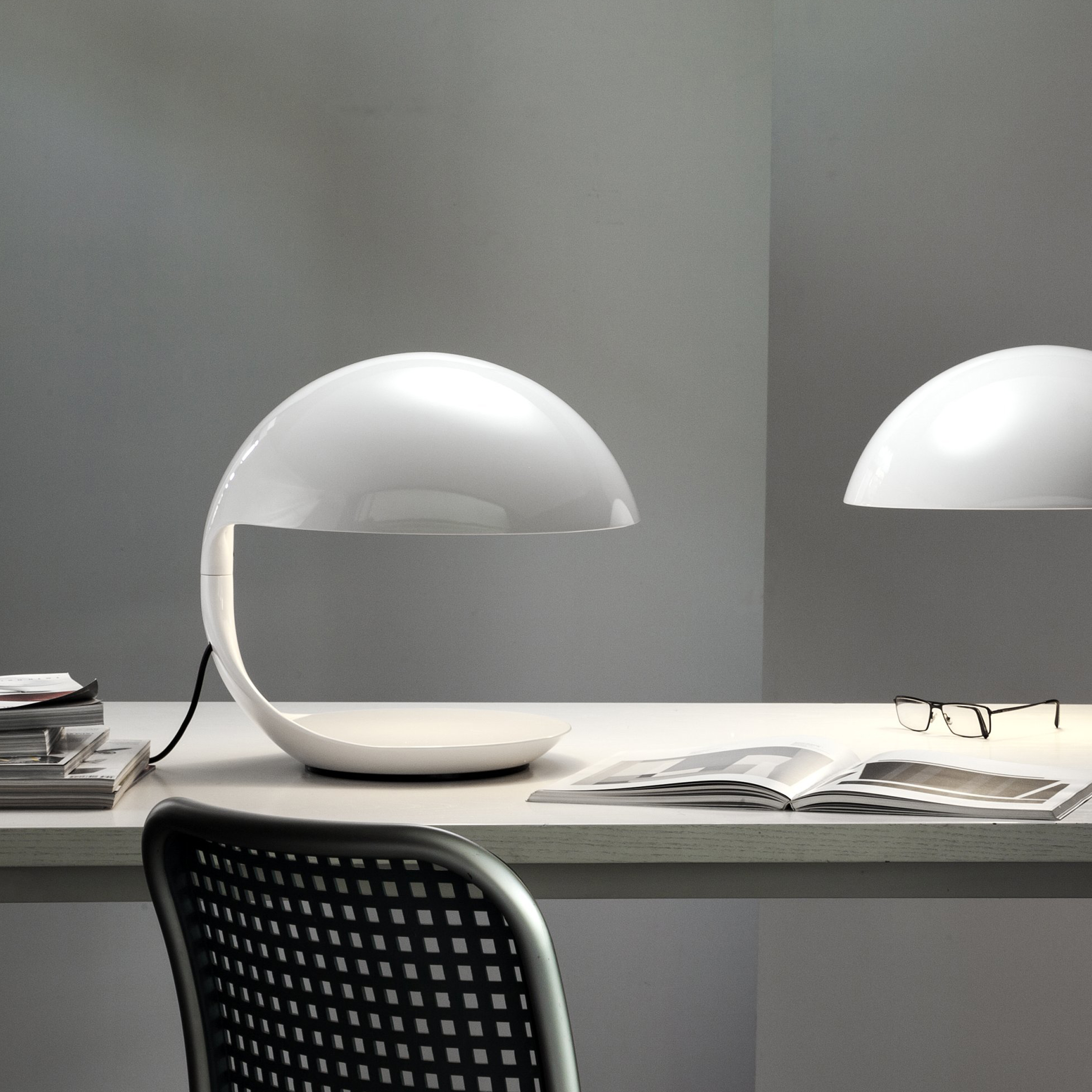 Martinelli Luce Cobra Tischlampe Weiß