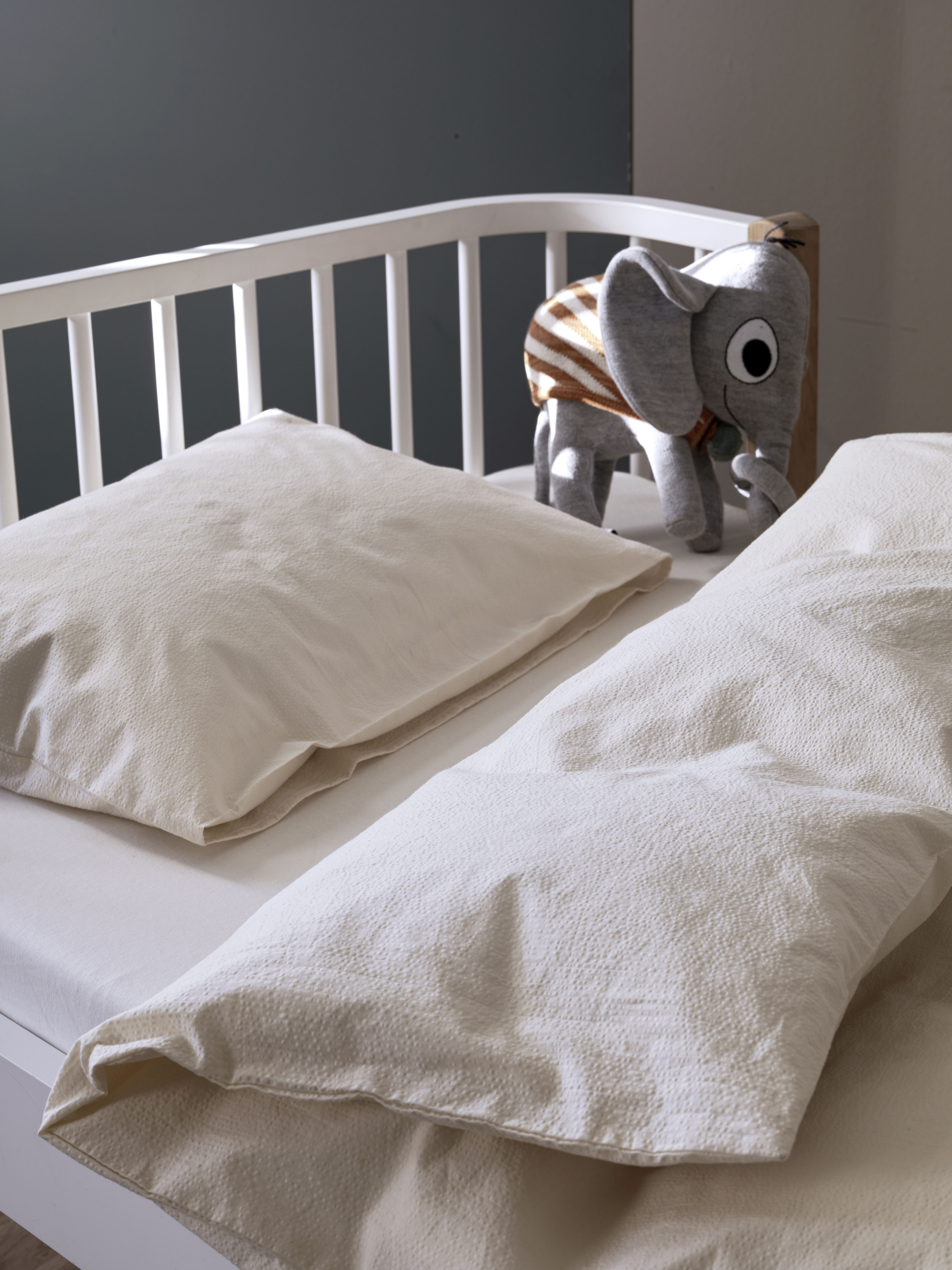 Høie Ara Lapsi Pussilakanasetti Kreppi Beige