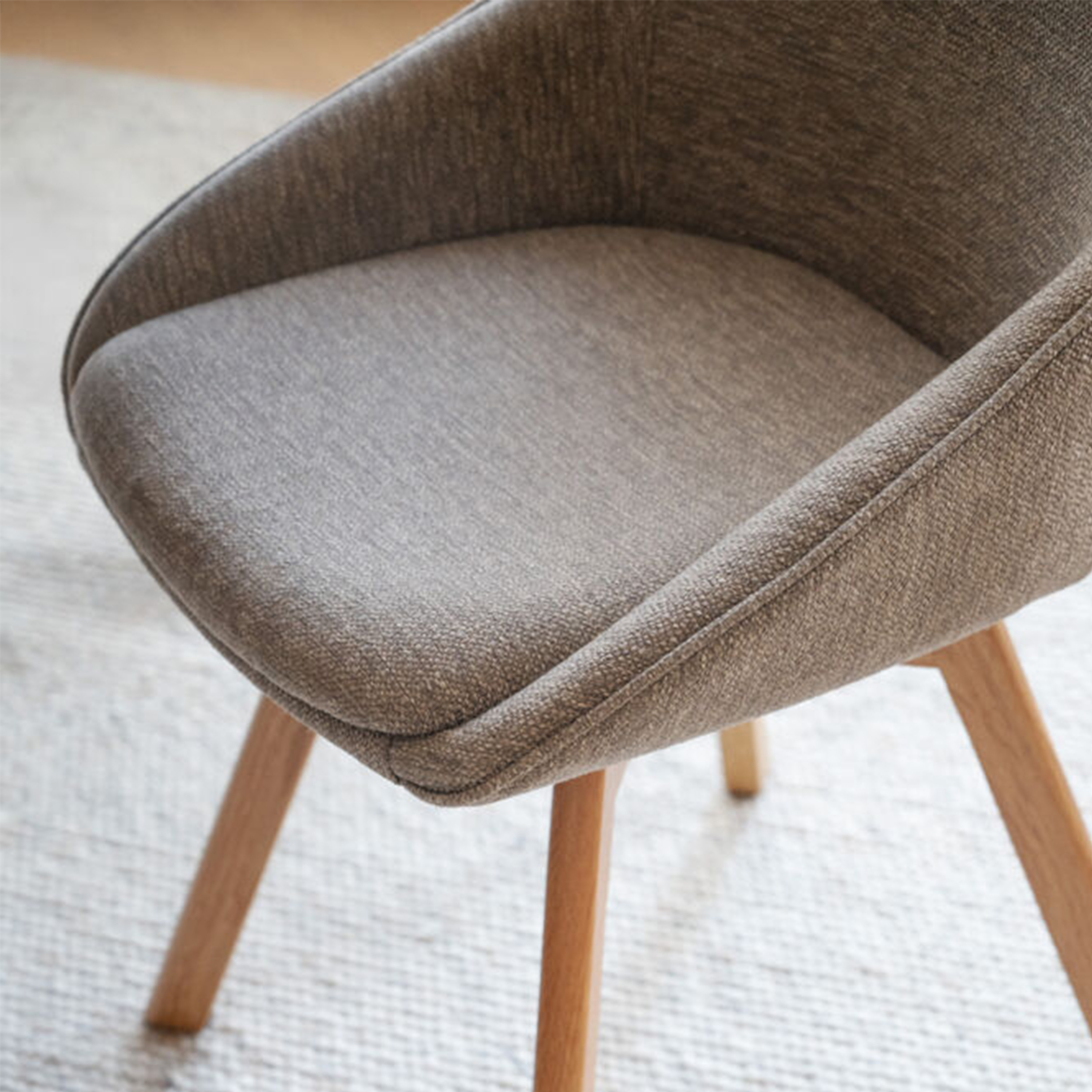 Rowico Home Alison Matstol Mörkbeige/Ek