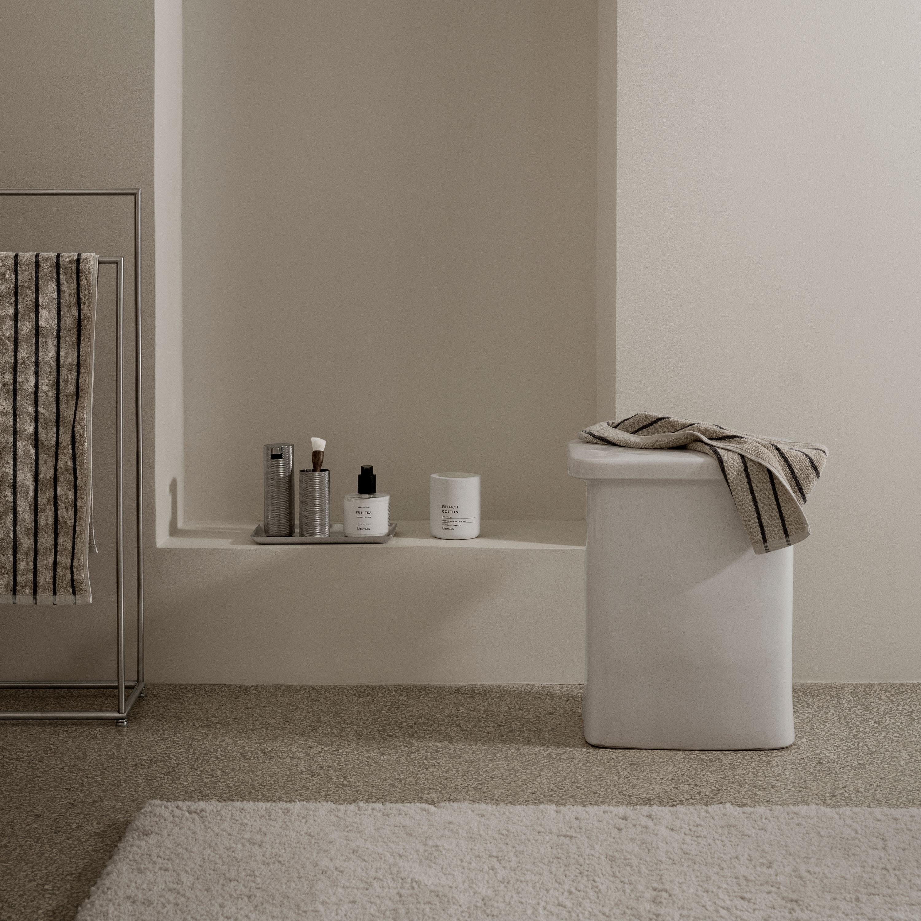 Blomus Toki Pall Lily White