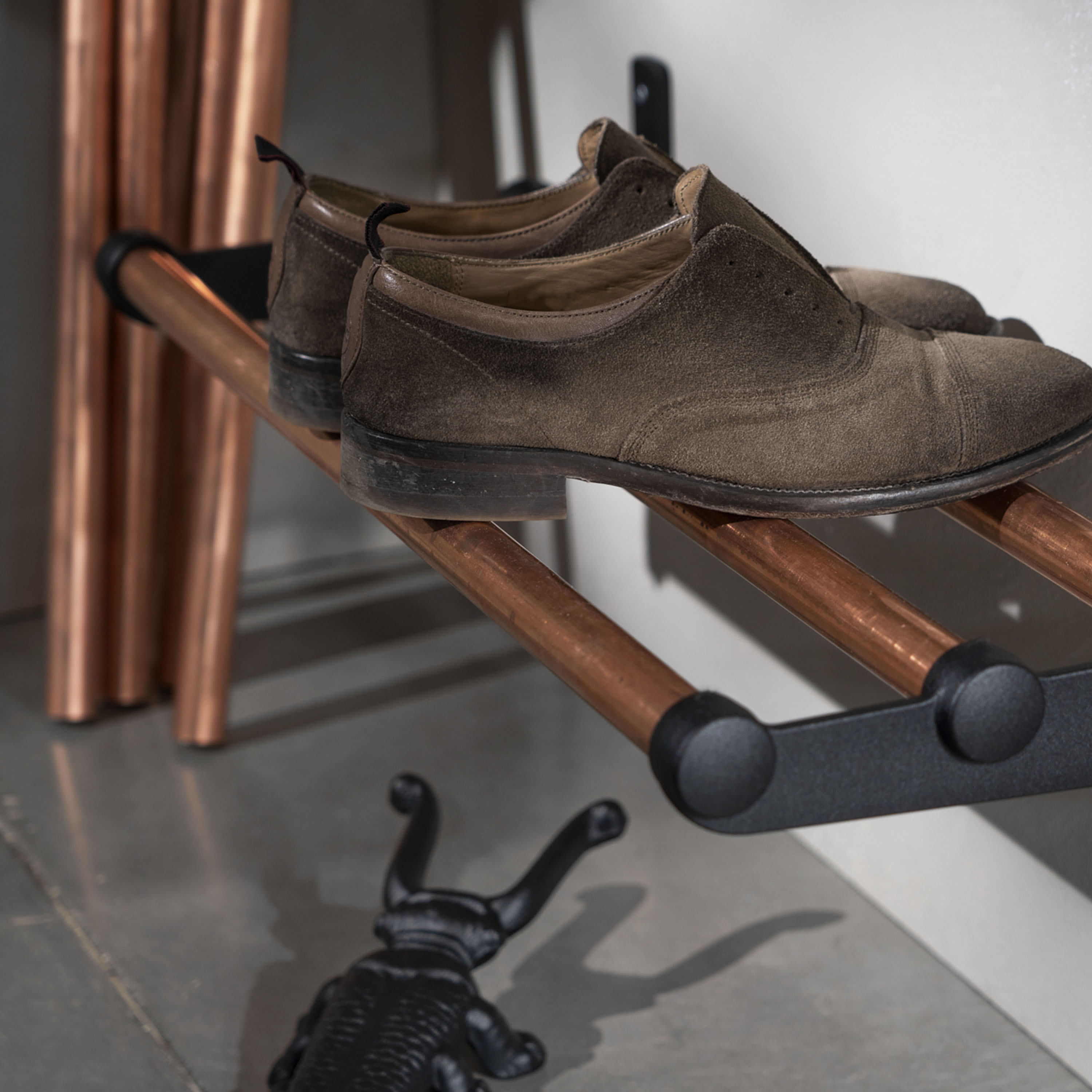 Essem Design Ekoxe Saapikasrenki Musta