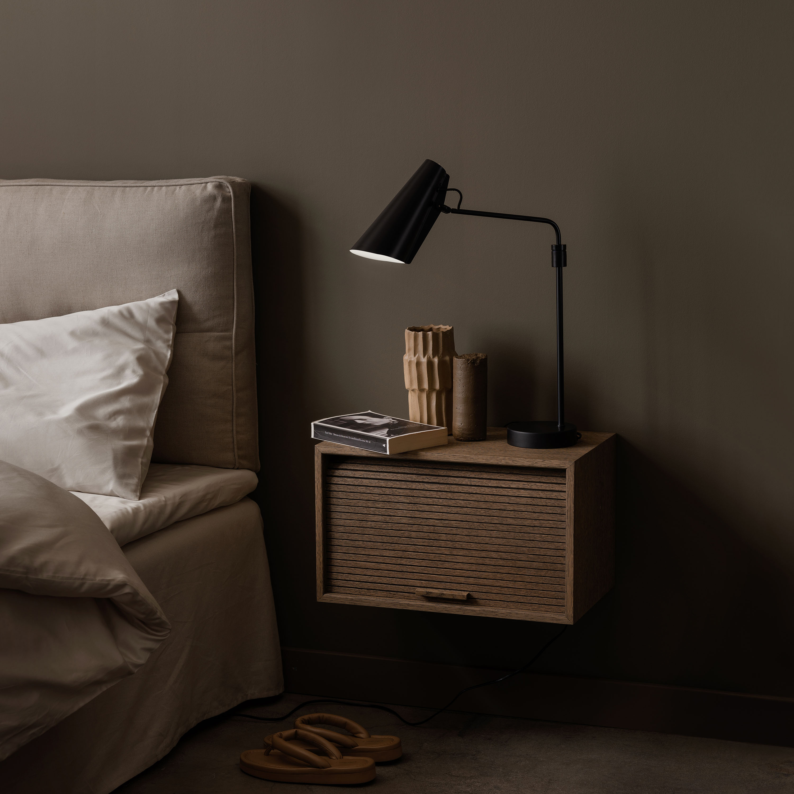 Northern Birdy Swing Pöytälamppu Black/Black