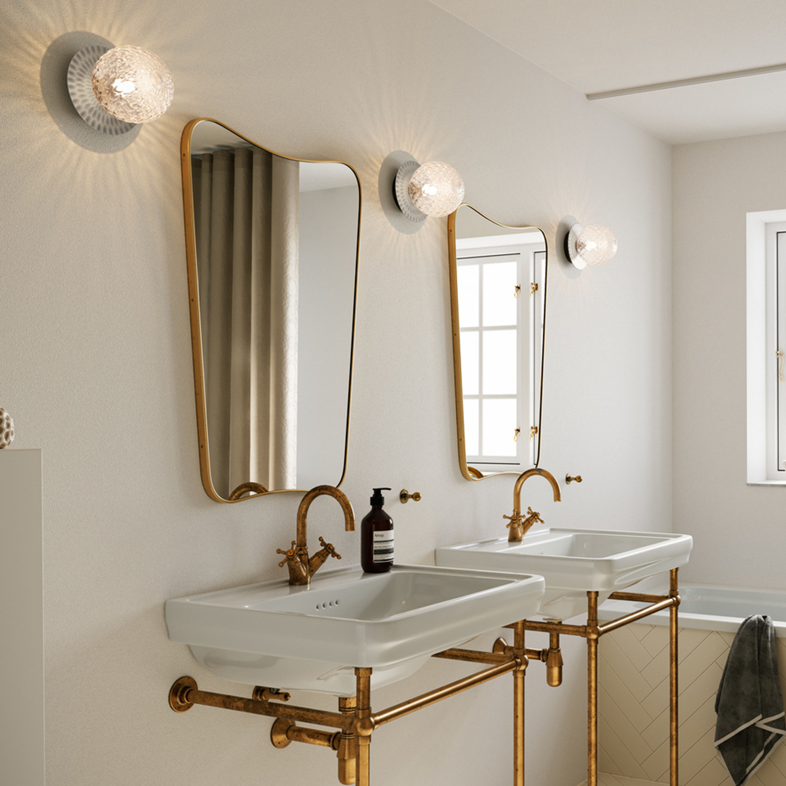 Nuura Liila 1 Vägg-/taklampa Light Silver/Optic Clear Medium