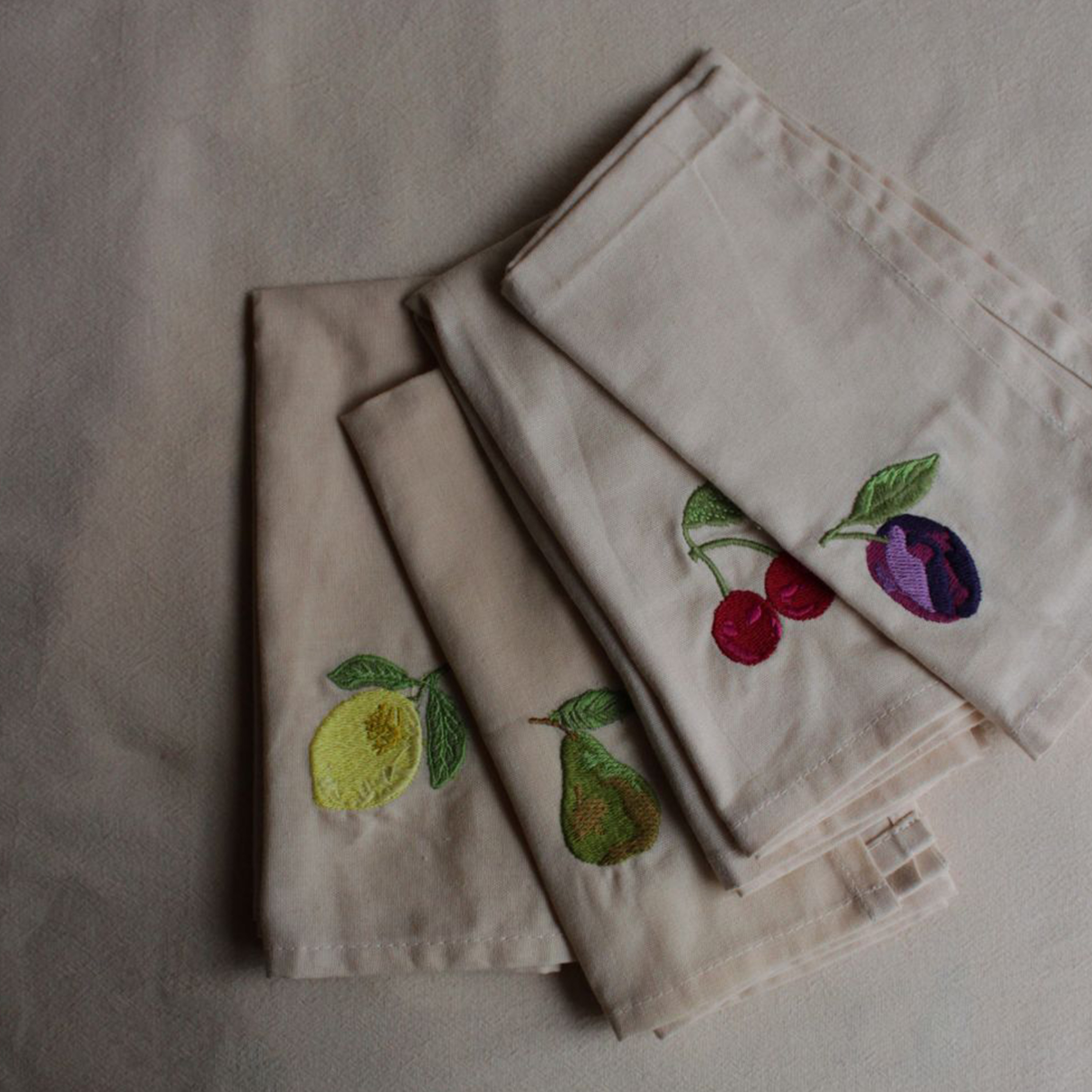 Midnatt Tutti Frutti Serviett 4-pakning