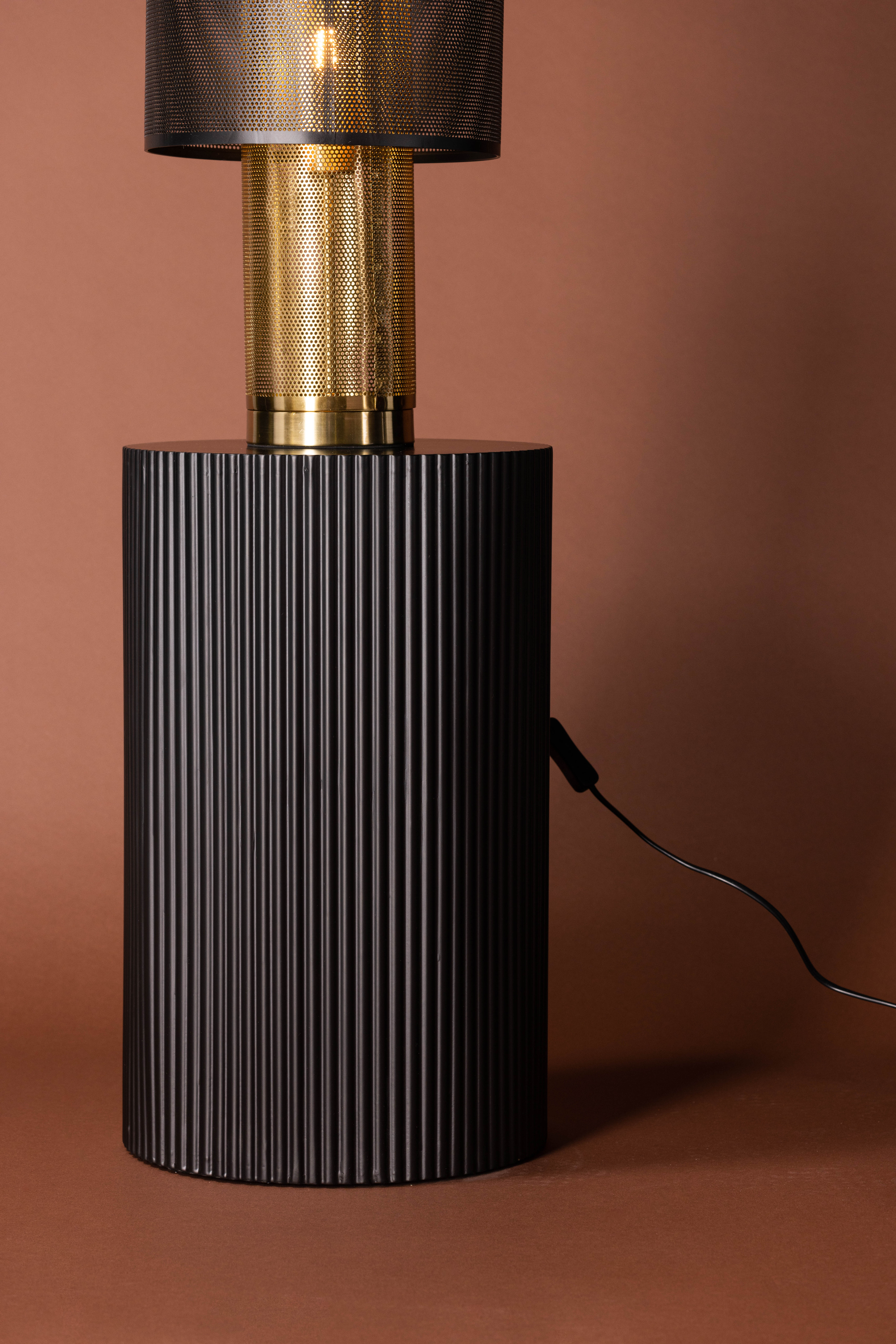 Venture Home Arda Sidobord Svart Ø30.5