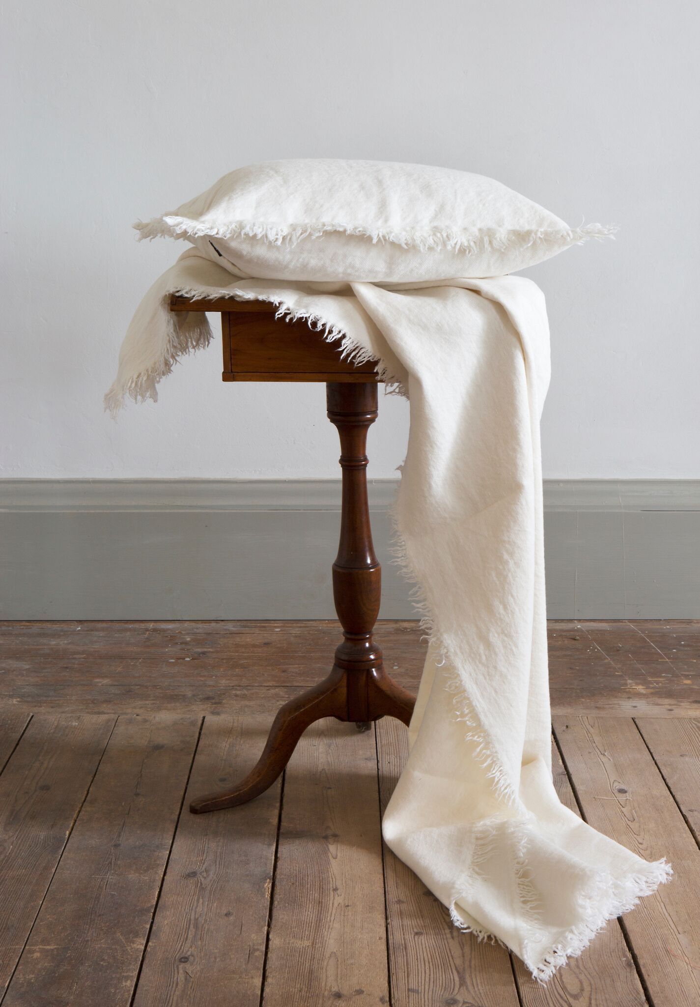 Himla Merlin Pläd Linne Offwhite