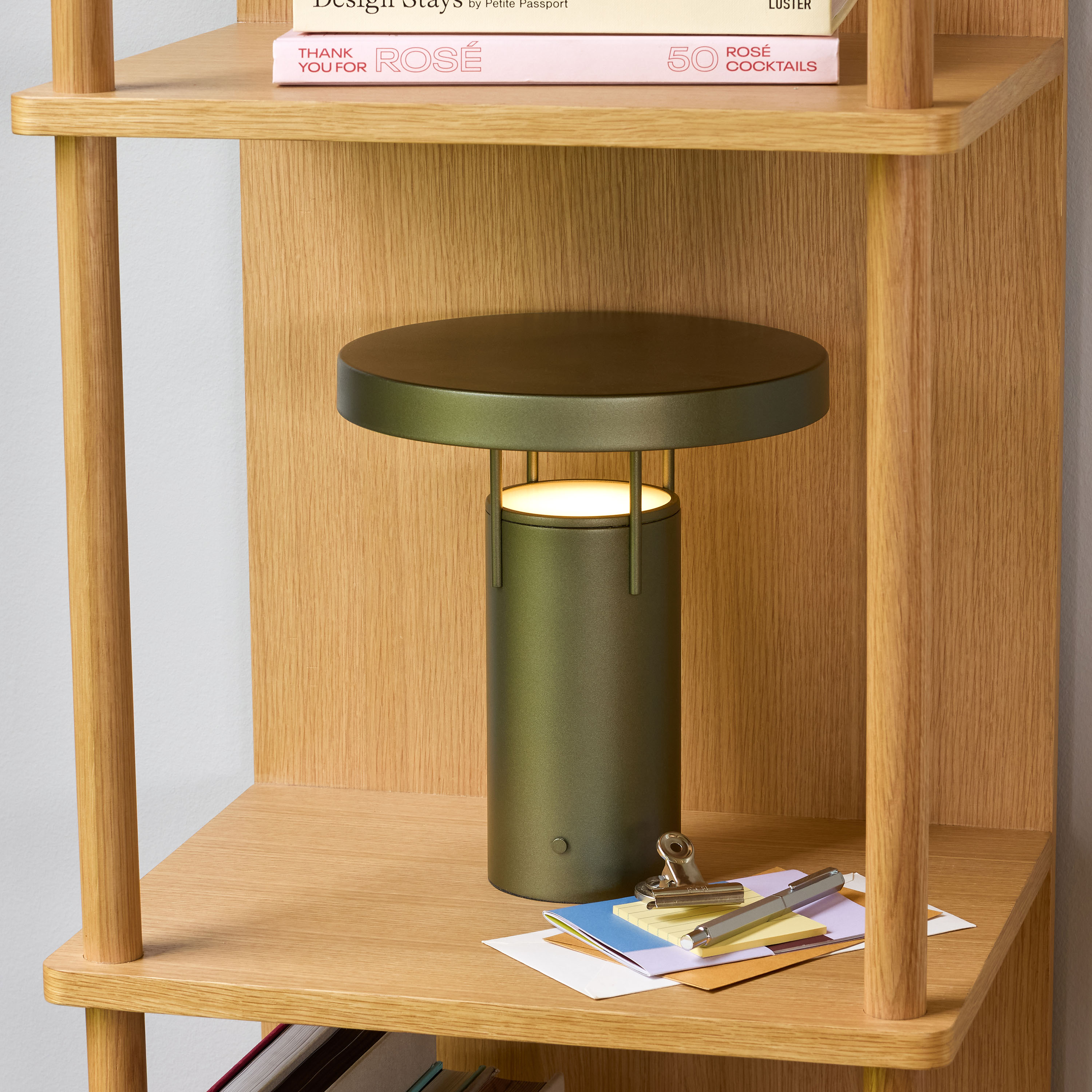 Hübsch BringMe Tragbare Lampe Metallic Dark Green 28cm