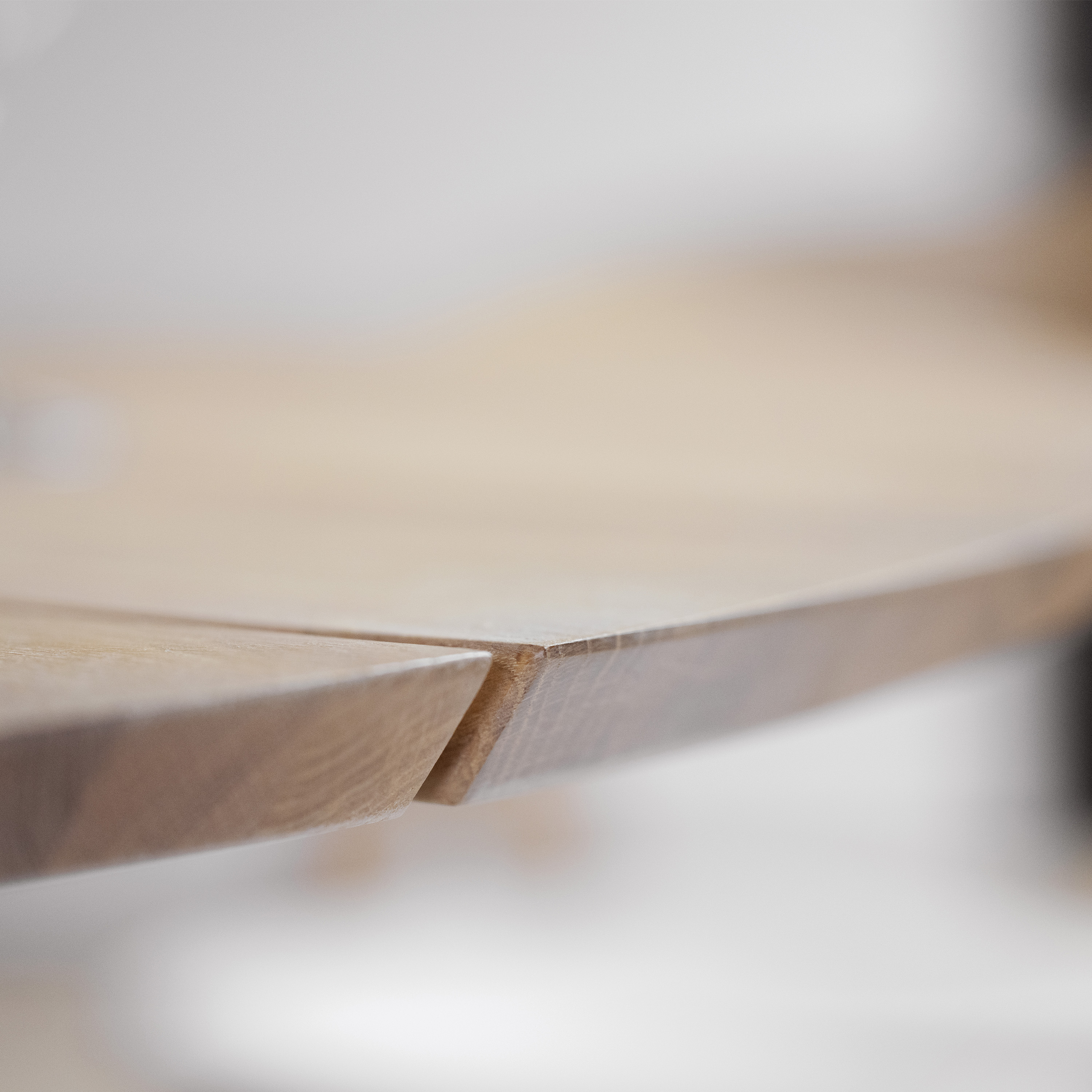 Rowico Home Carradale Matbord Ek/Svart Ø150