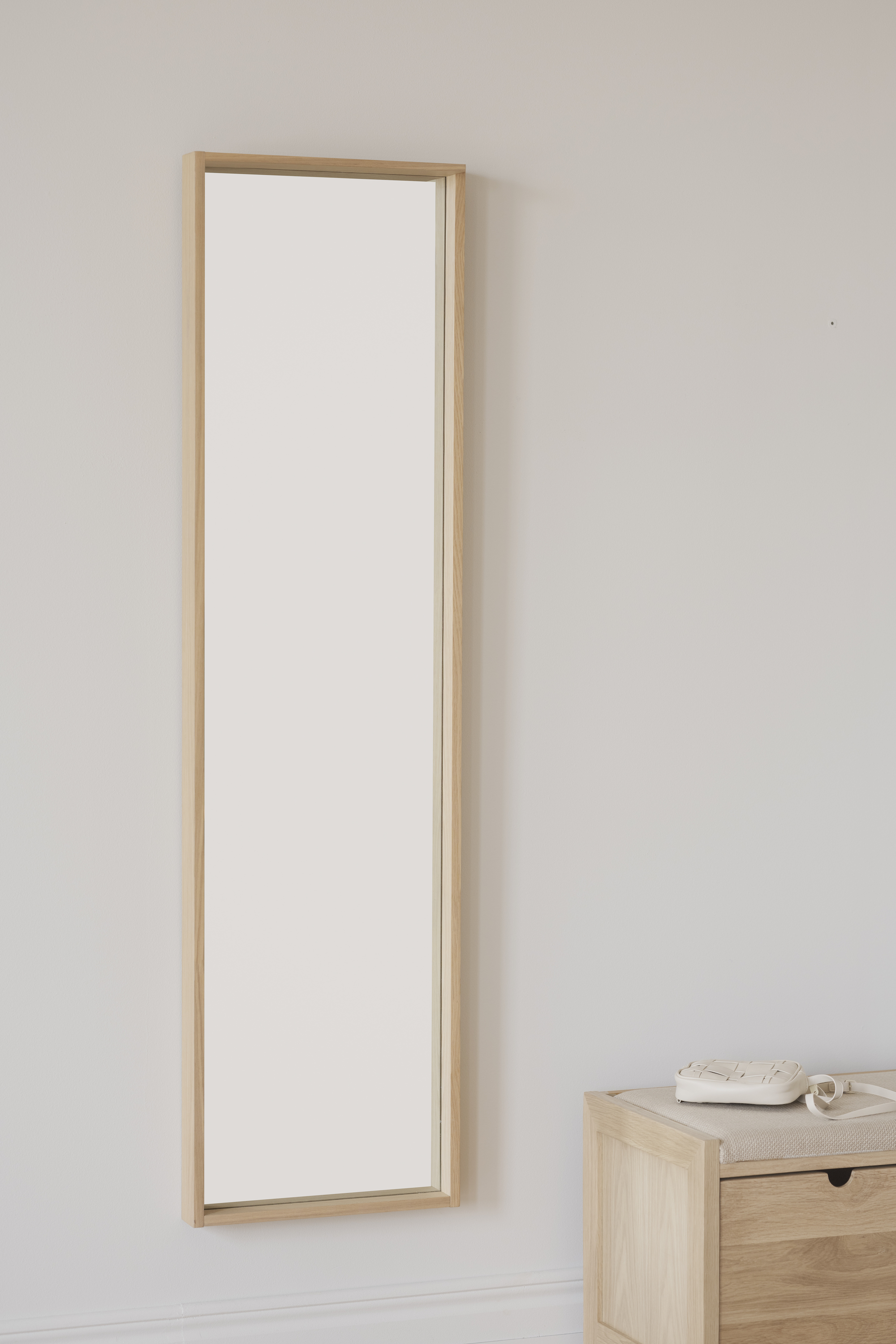 Rowico Home Hillmond Spegel Vitpigmenterad 40x150