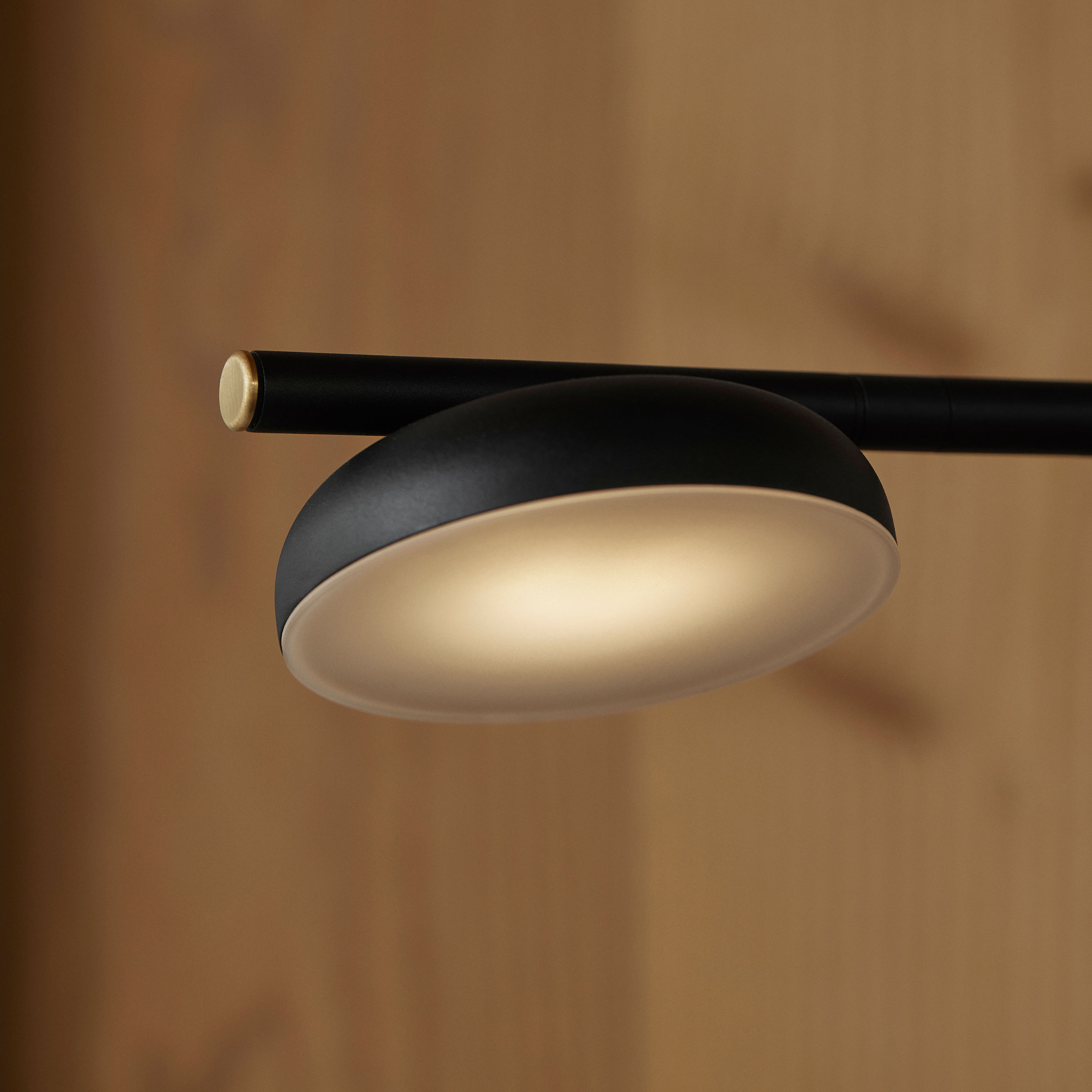 Northern Salto Gulvlampe Black