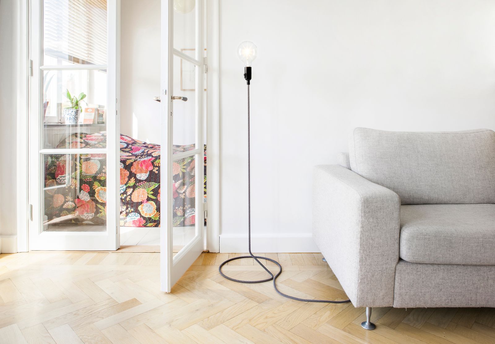 Design House Stockholm Cord Golvlampa Black/White