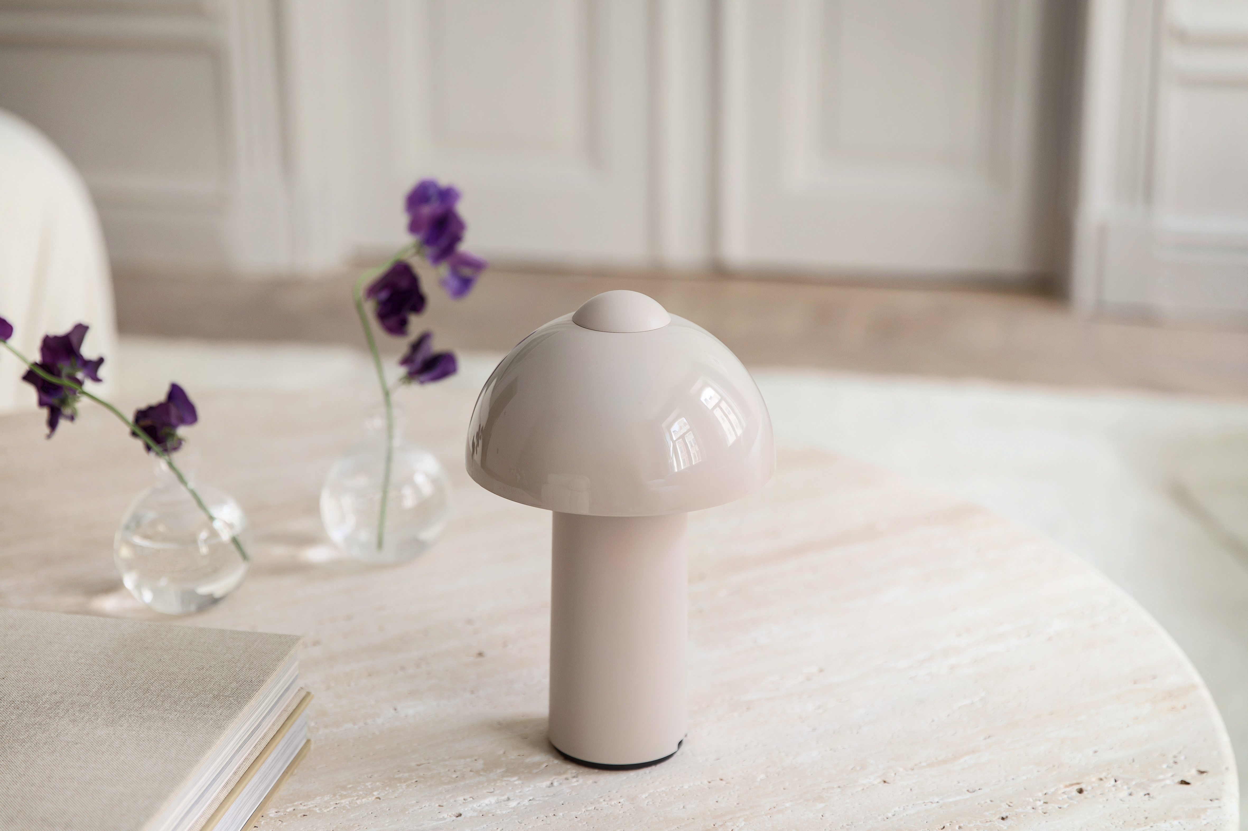 Globen Lighting Buddy Portabel Tischlampe Sand 25cm