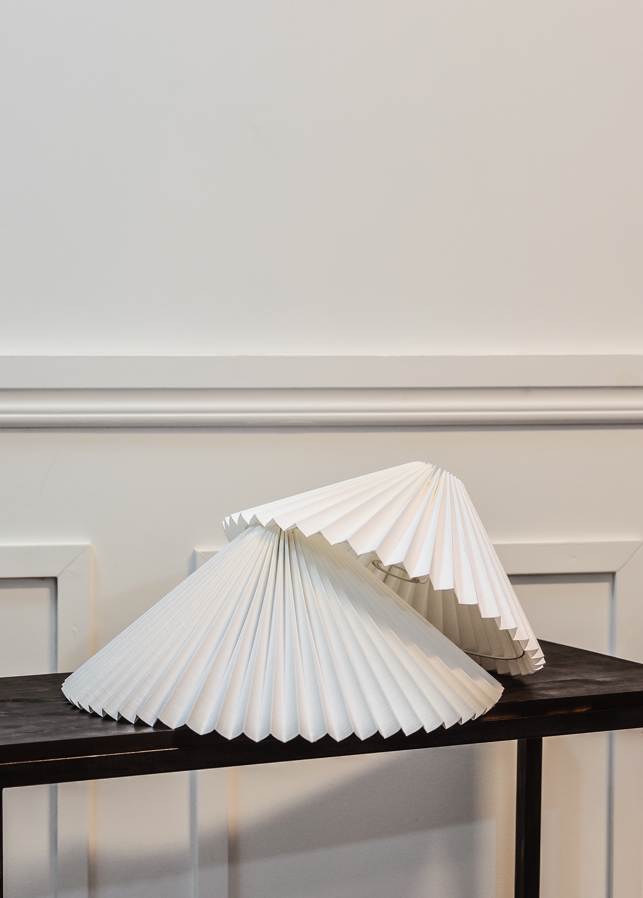 Hallbergs Belysning 9500 Carolin Plissert Lampeskjerm Hvit Ø40