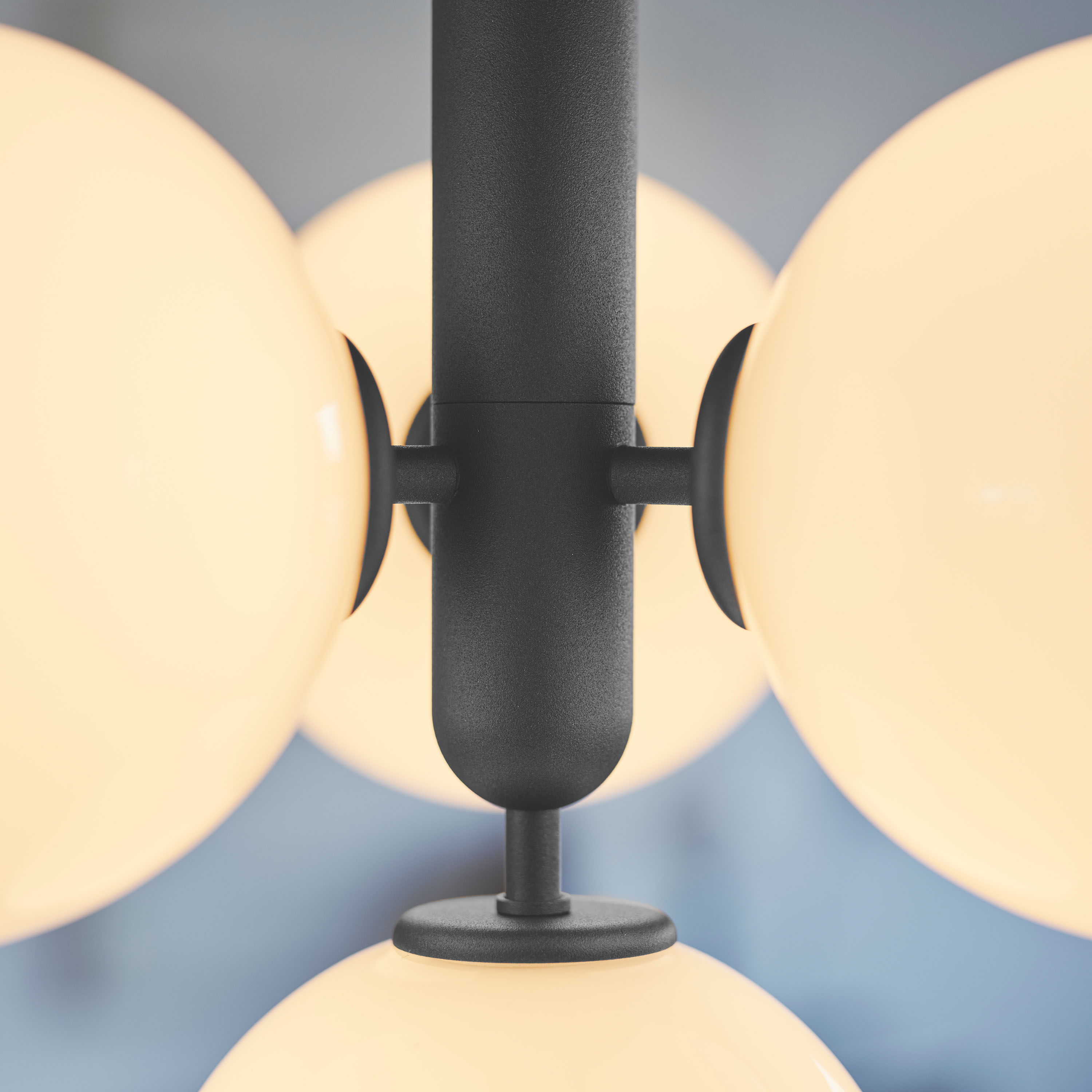 Nuura Miira 4 Taklampa Rock Grey/Opal Ø38