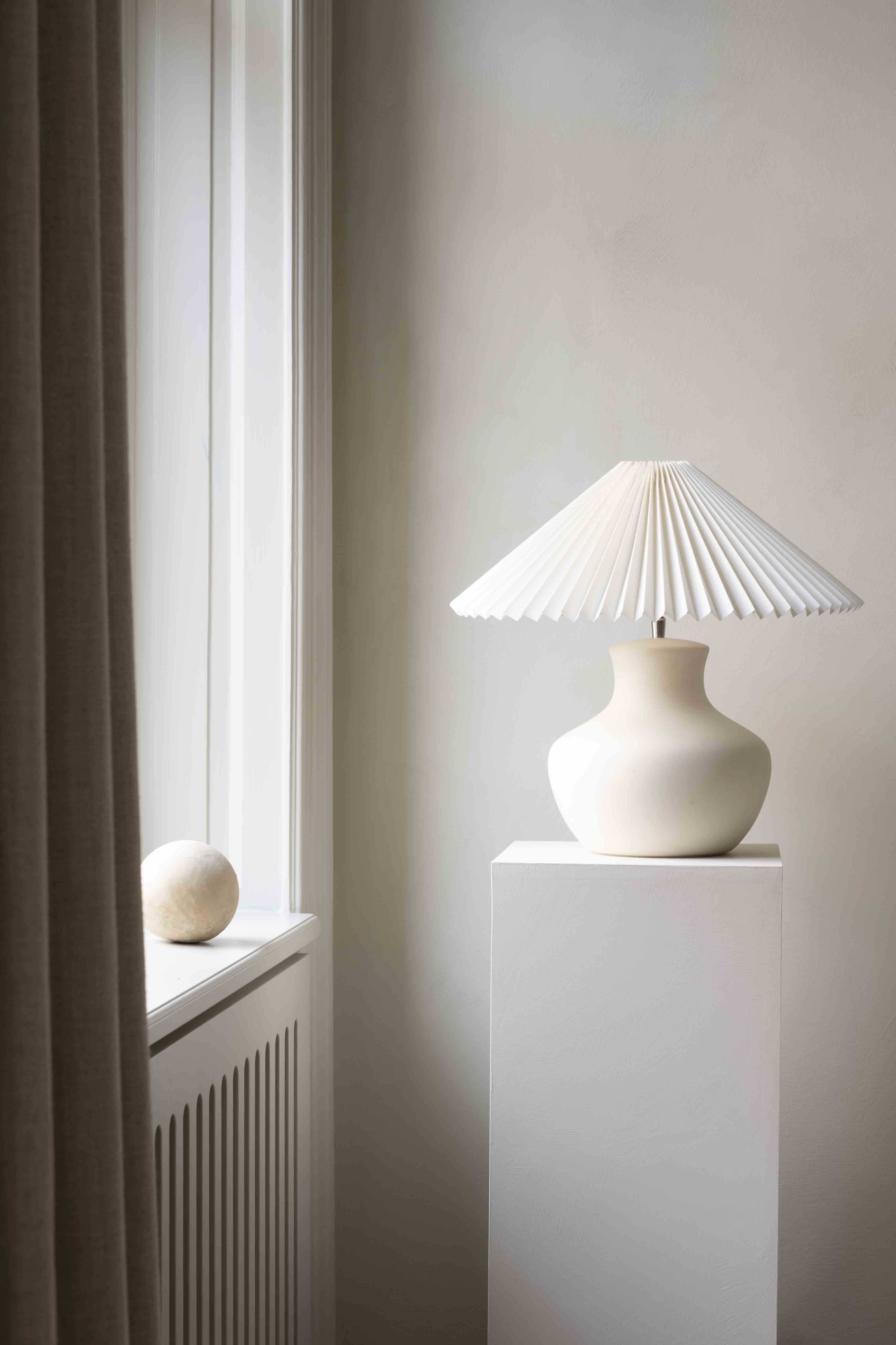 Watt &amp; Veke Mia Lampfot Hvit/Ivory