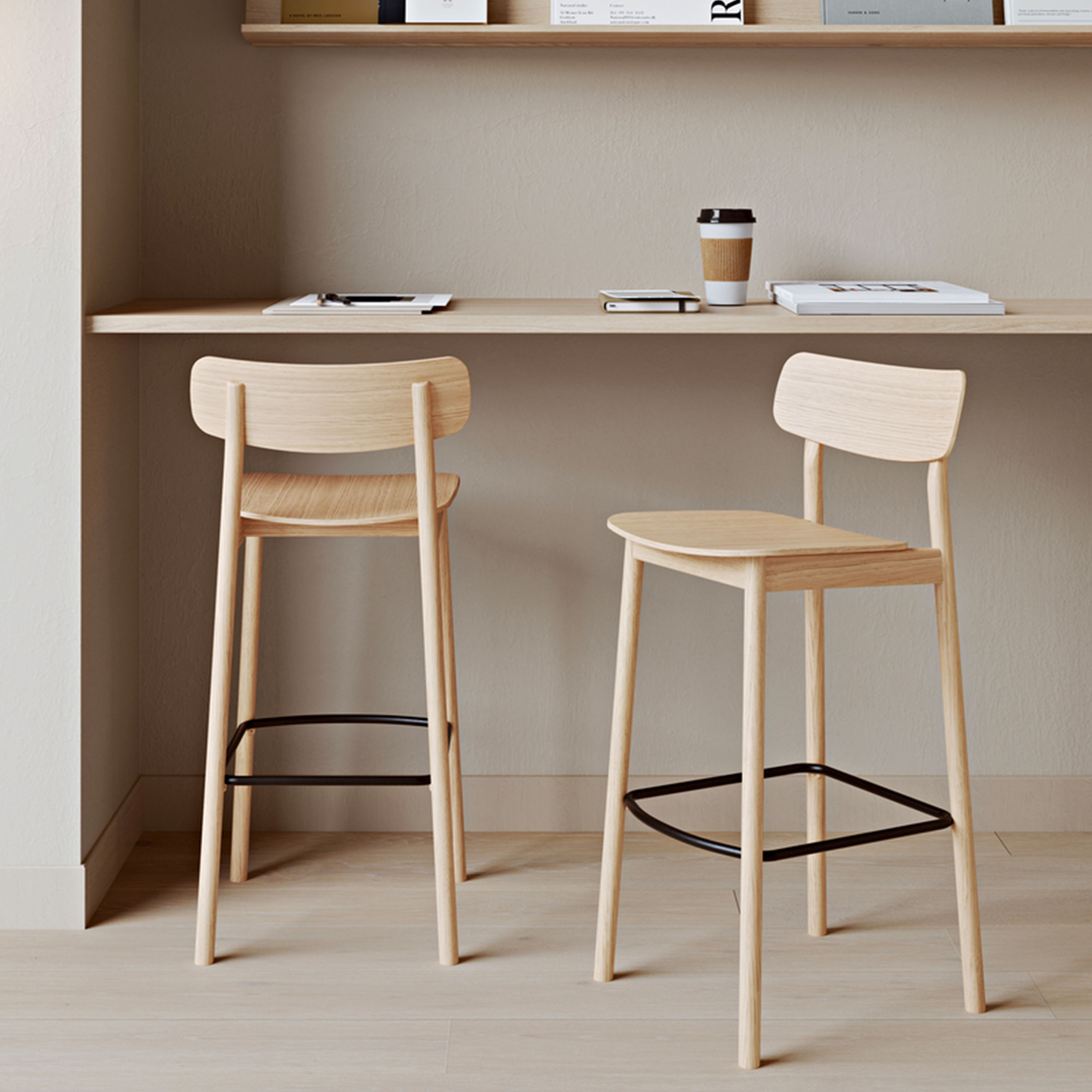 Woud Soma Baarituoli Valkopigmentoitu tammi 91 cm