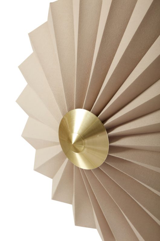 Hübsch Pliss Wandleuchte Sand/Messing ø48cm