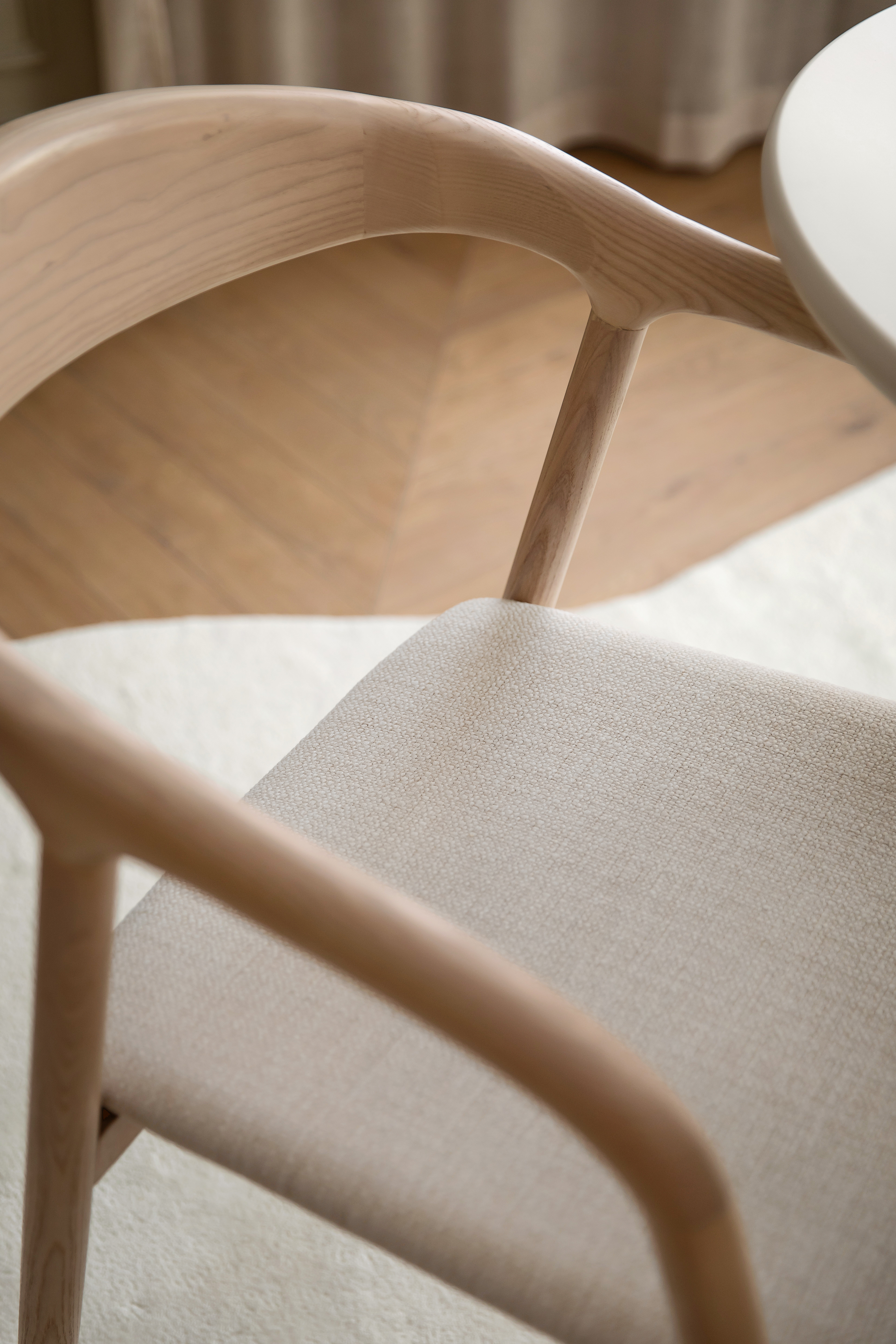 Sleepo Collection Casper Karmstol Vitoljad/Vit