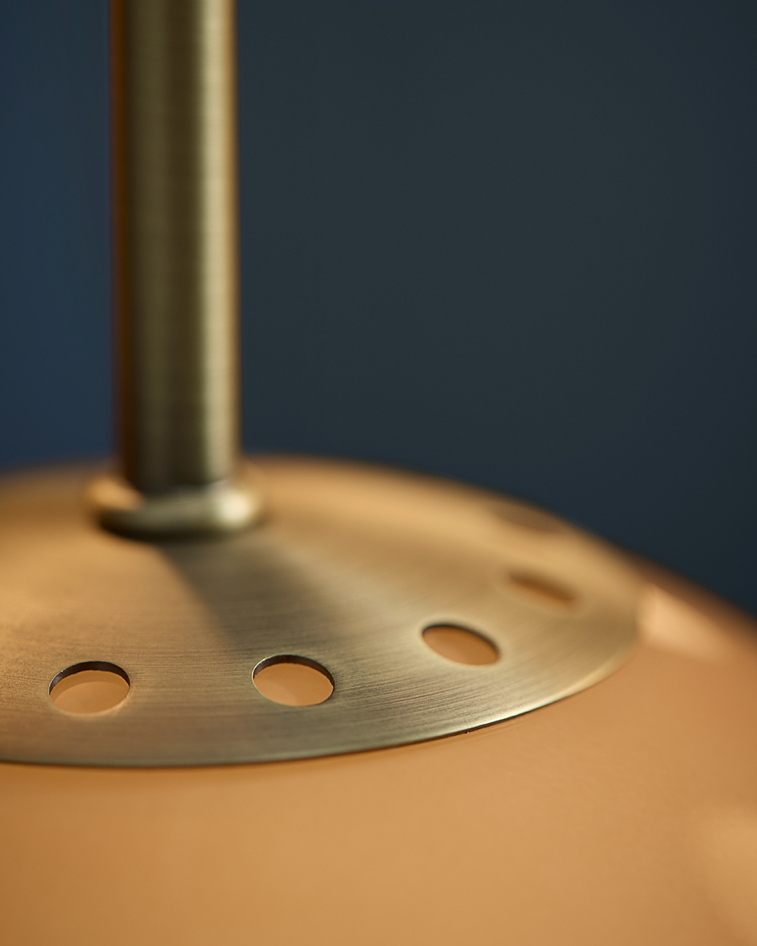 Frandsen Ball Glas Pendelleuchte Bernstein Ø18