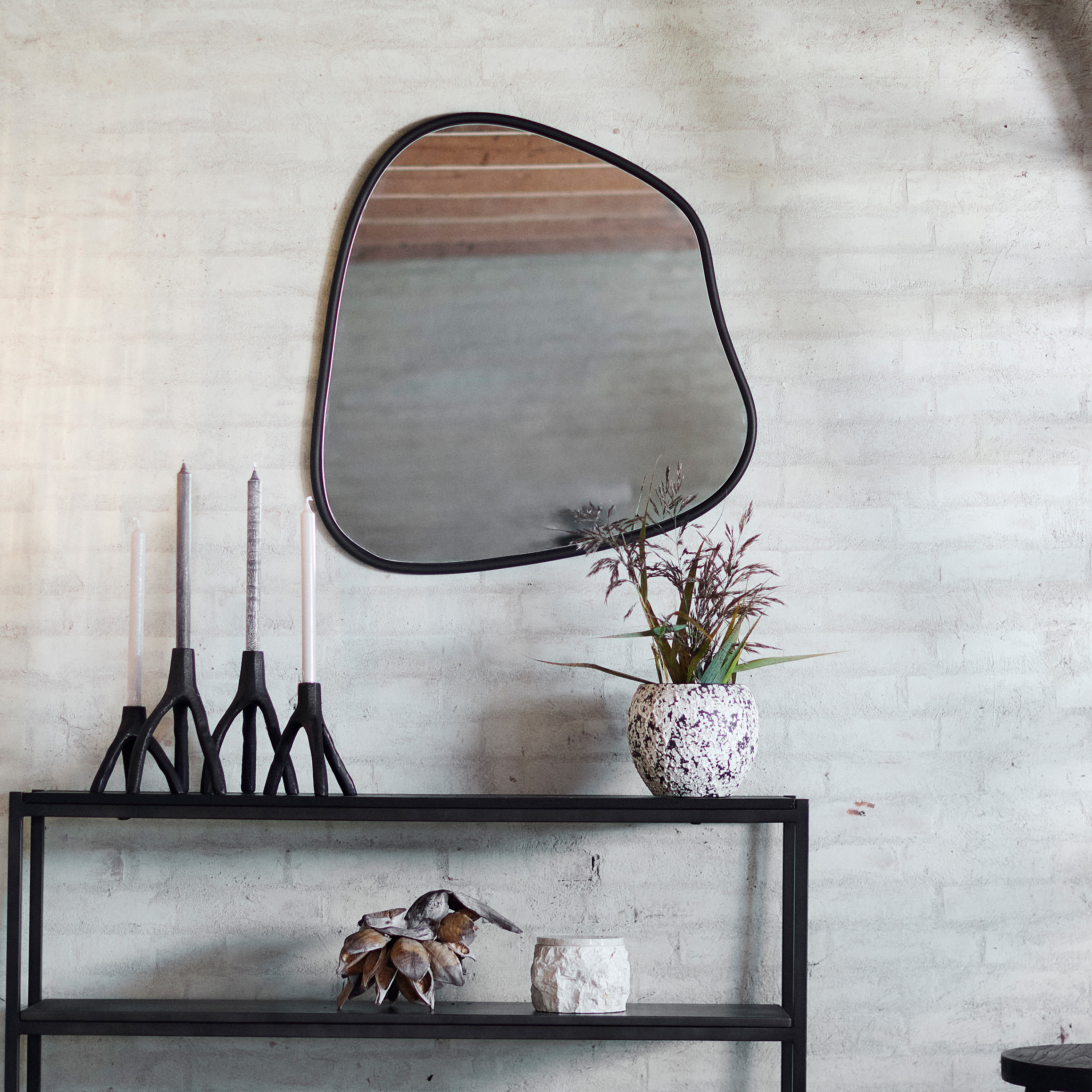 Muubs Michigan Seinäpeili Black Iron Medium