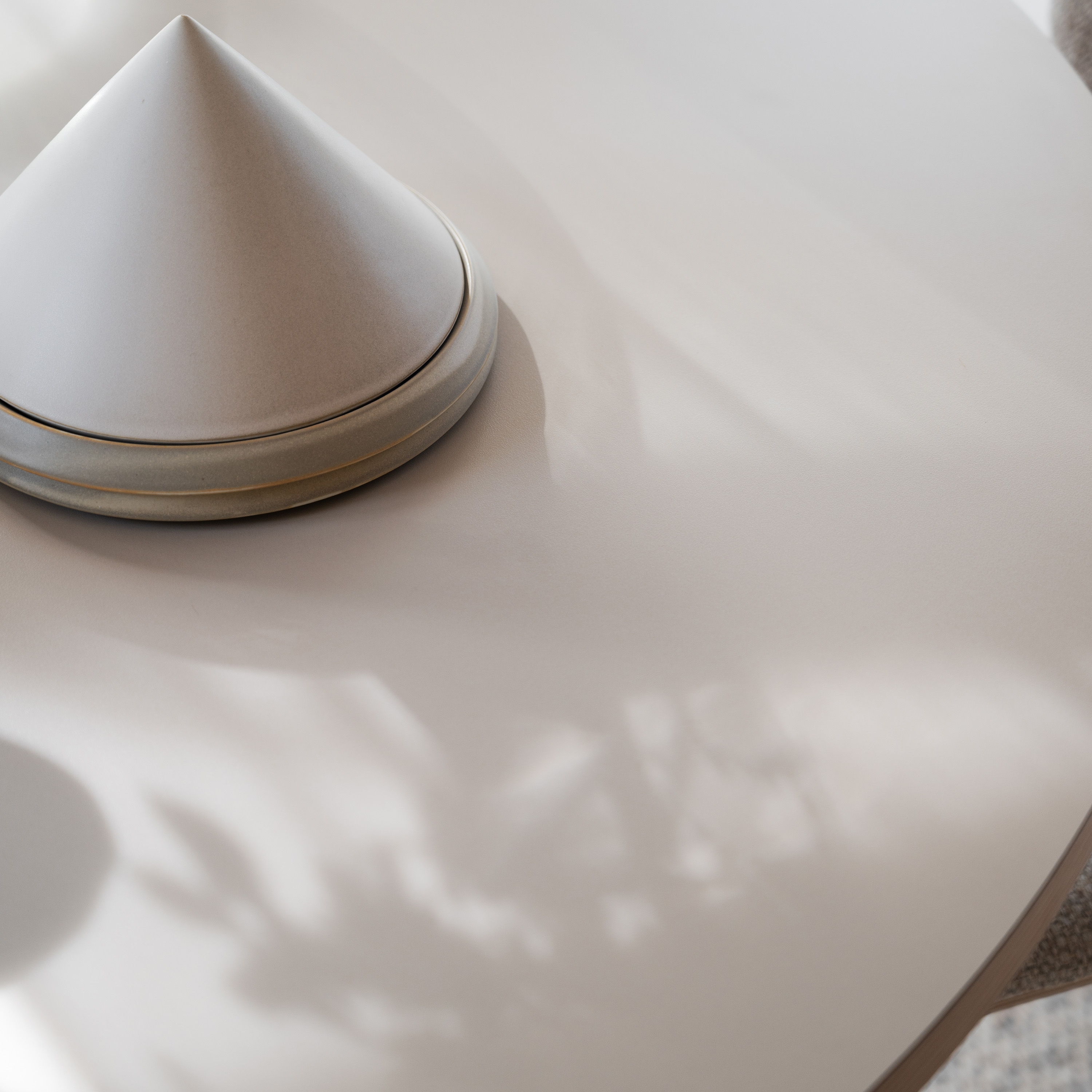 Rowico Home Fairmount Matbord Runt Beige/Vitpigmenterad Ek Ø120