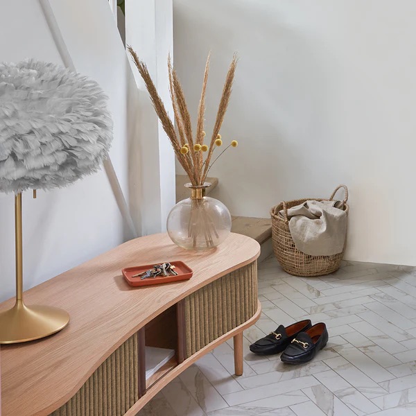 Umage Audacious TV-benk Eik/Sukkerbrun