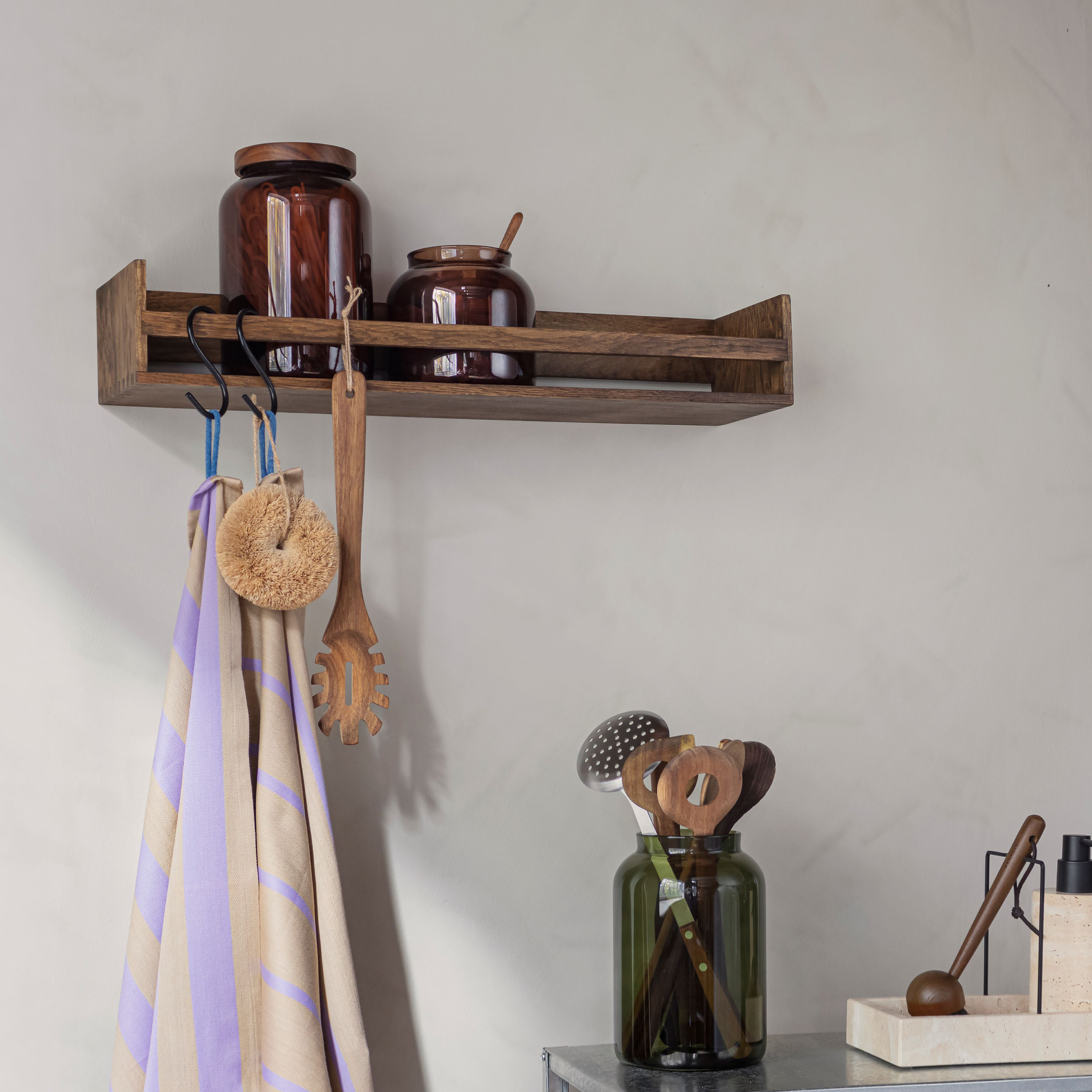 Mette Ditmer Showcase Vägghylla Dark Oiled