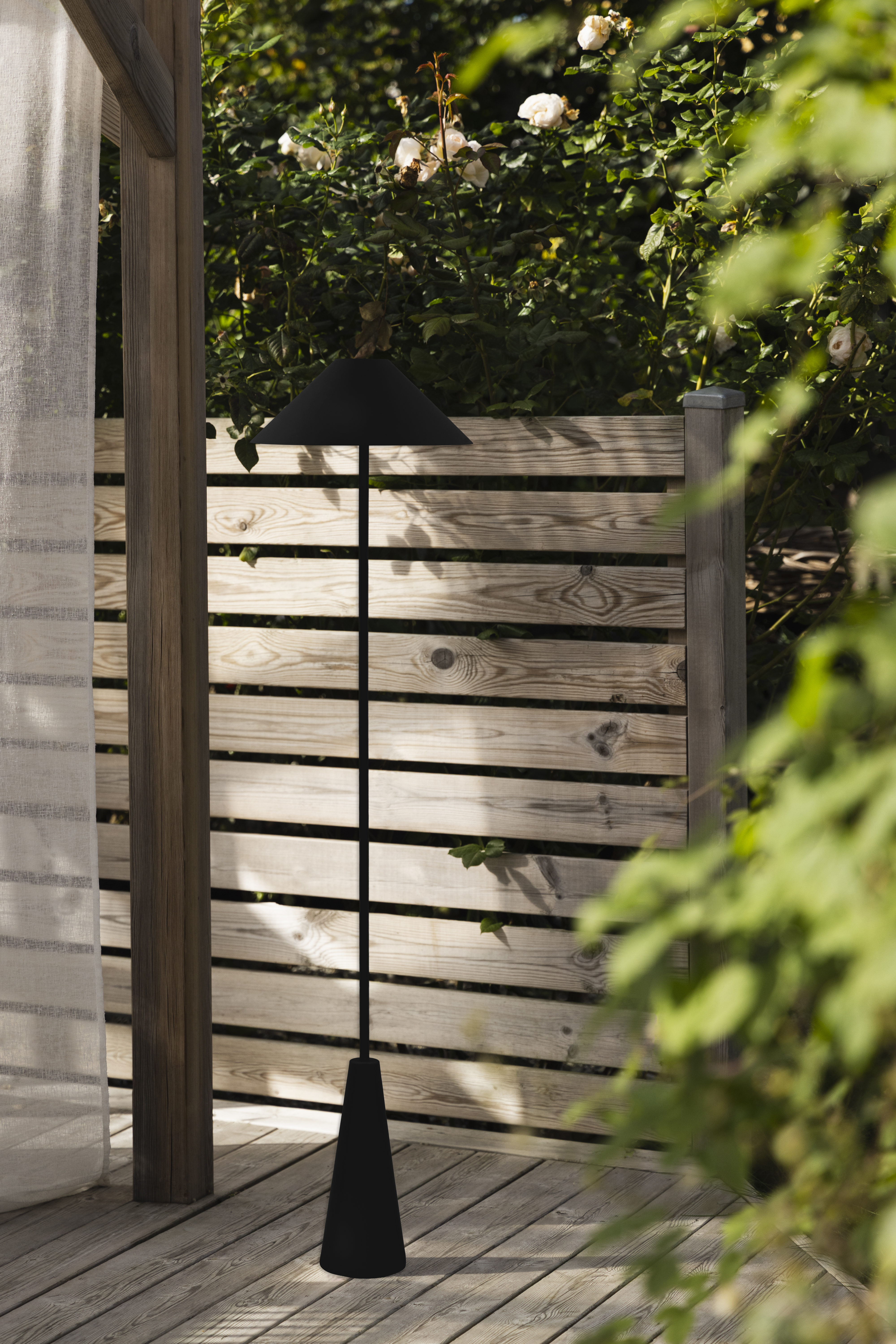 Globen Lighting Cannes Bærbar Gulvlampe Svart