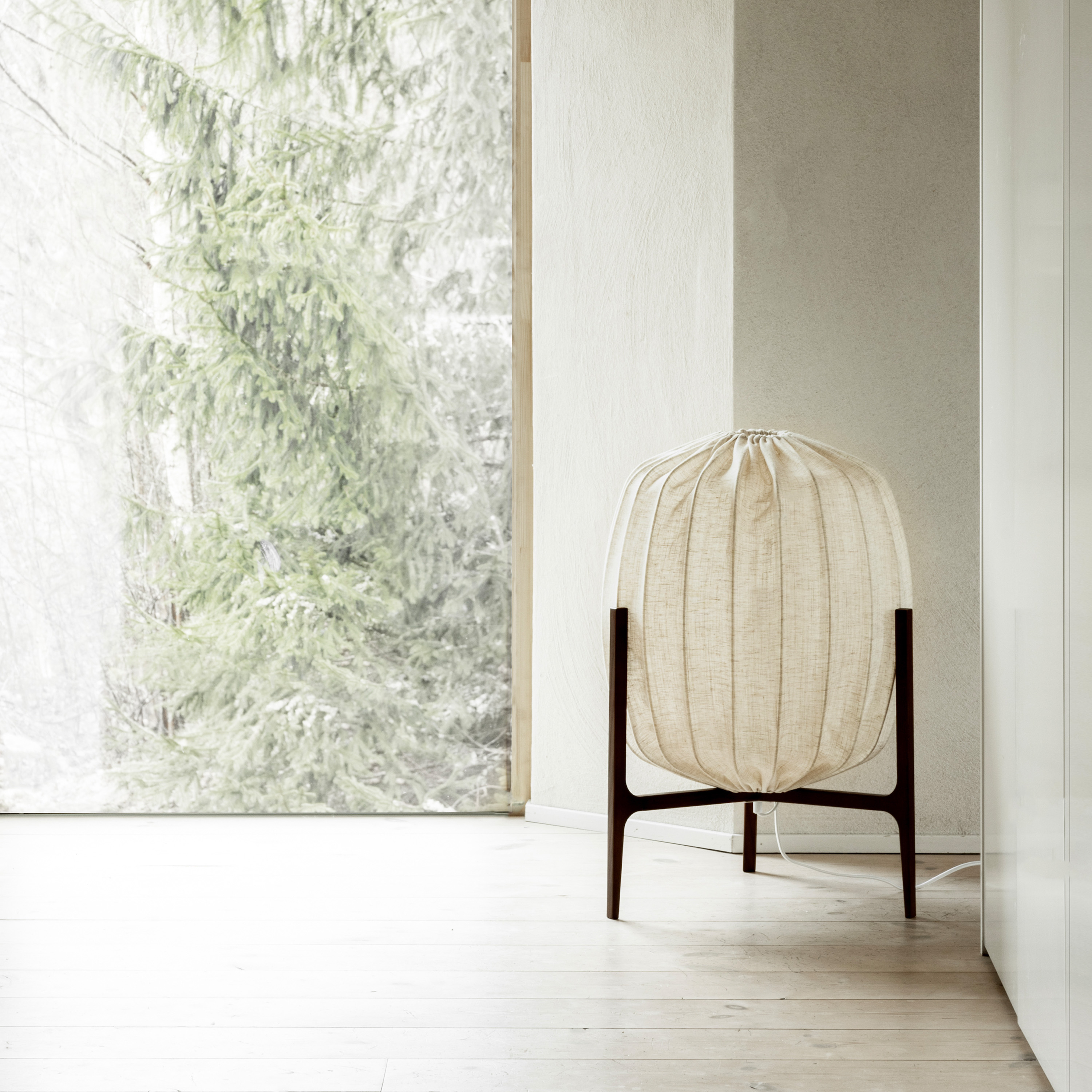 Watt &amp; Veke Prisma Golvlampa Dunkle Asche/Natur 69cm