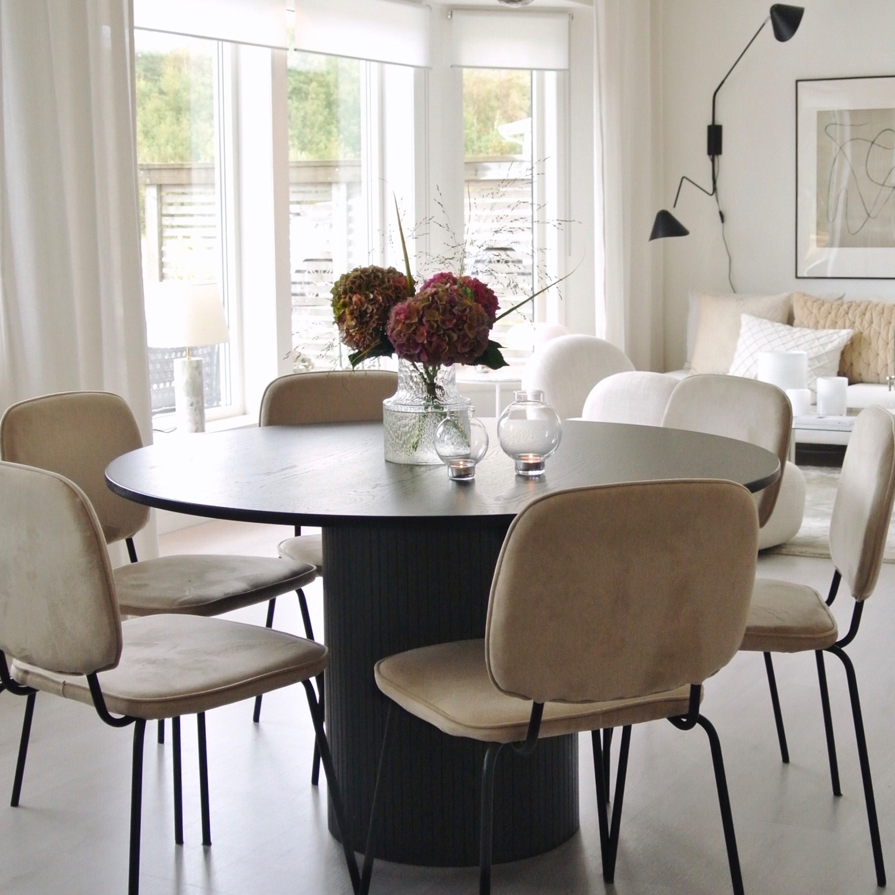 Sleepo Collection Adele Esstisch Schwarz Ø130