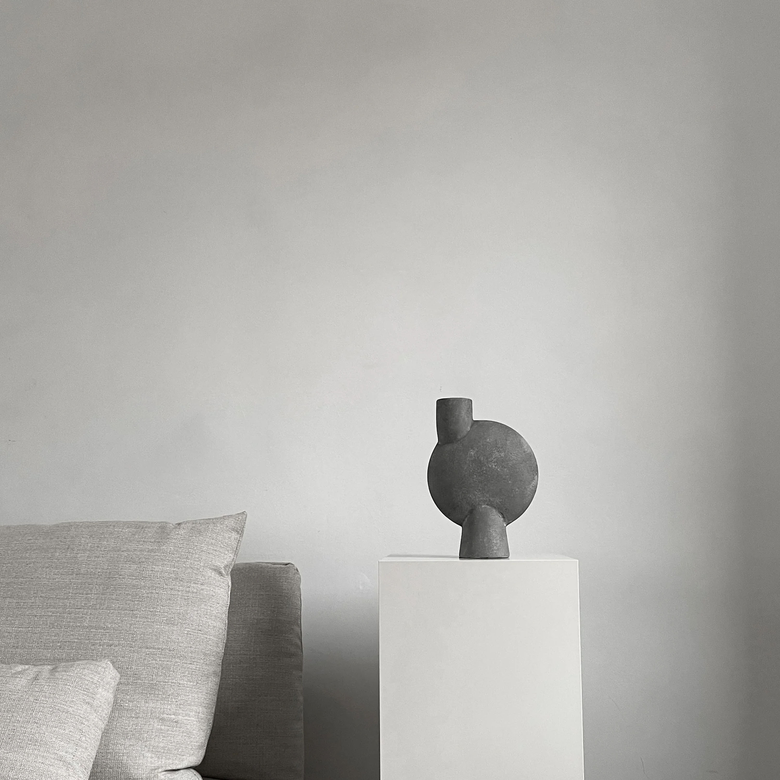 101 Copenhagen Sphere Vase Bubl Dark Grey Medio