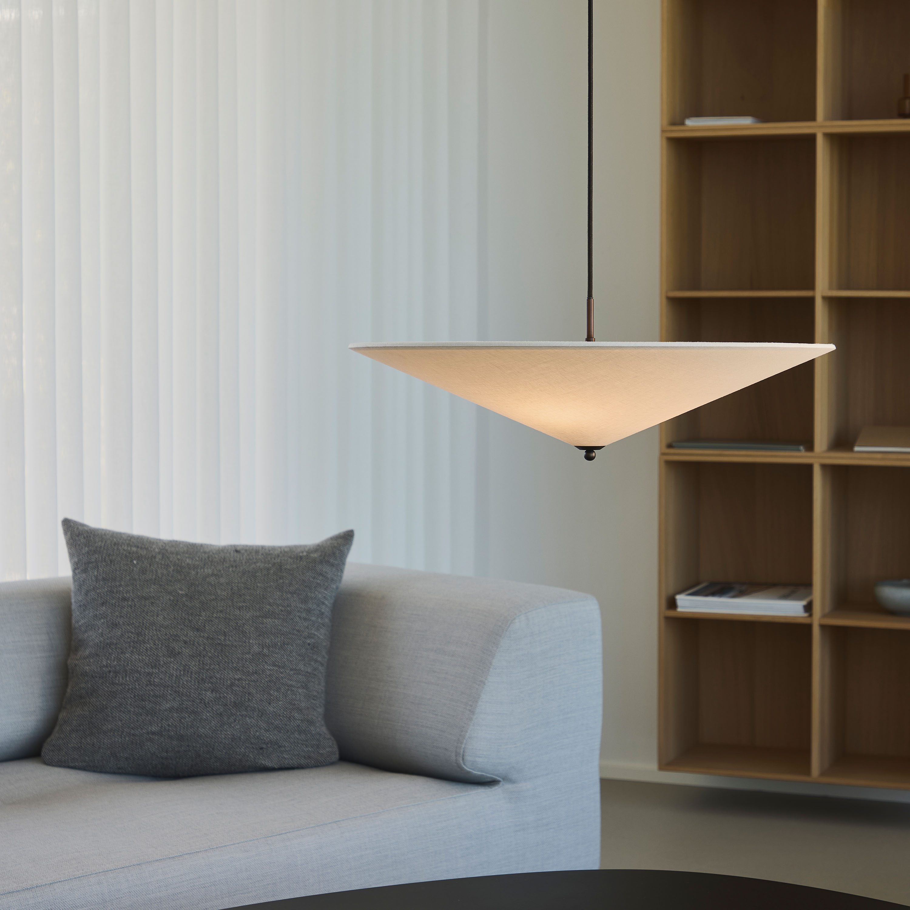 LYFA Futé 600 Tipp Taklampa Cream Ø60