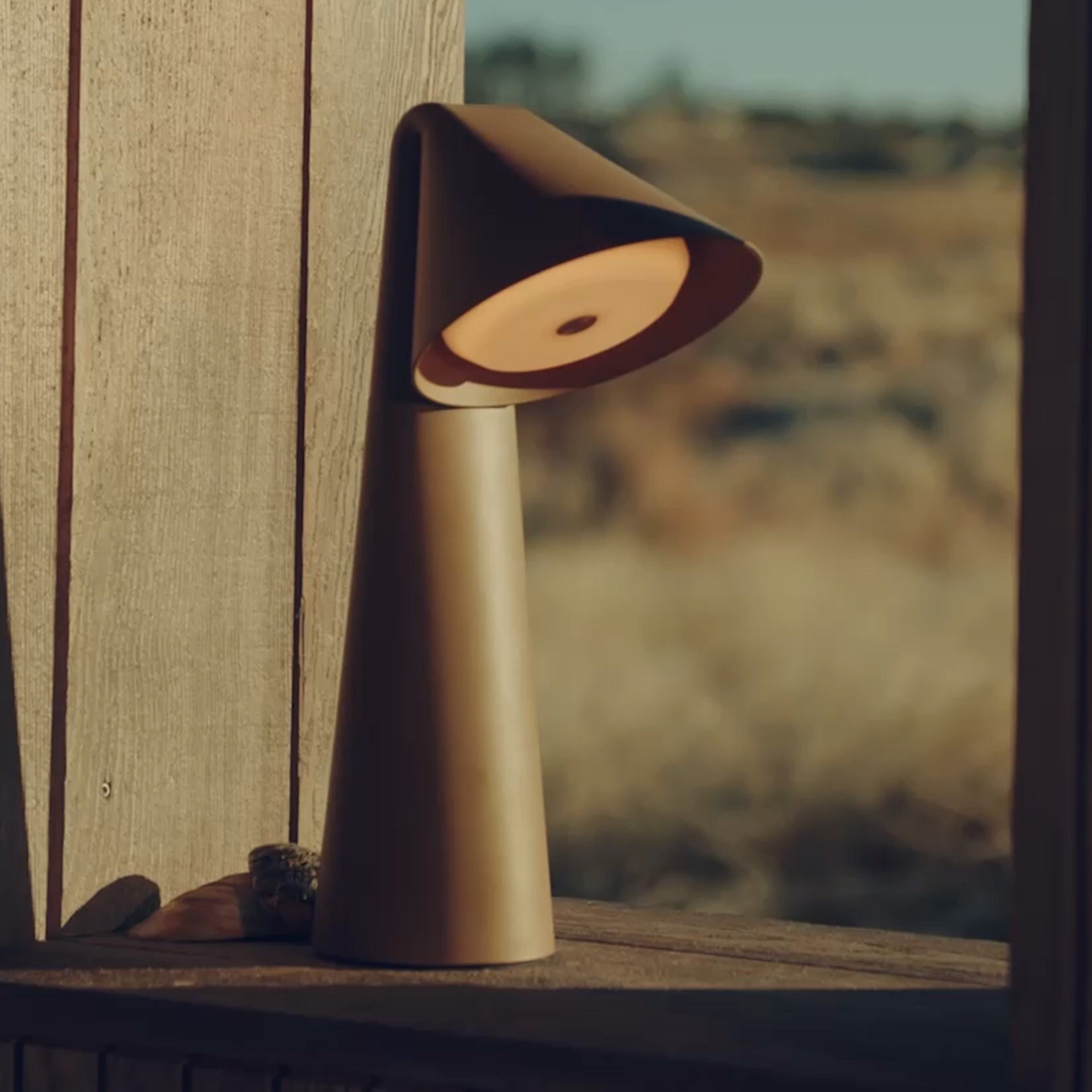 Frandsen Ami Portabel Bordslampa Olive Stone 31cm