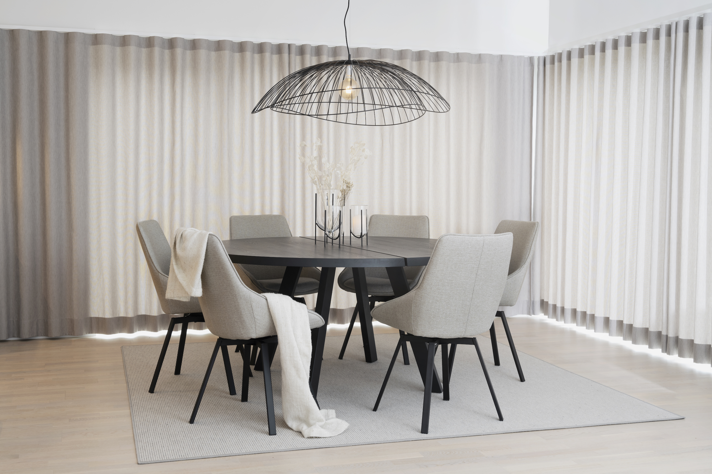 Rowico Home Alison Matstol Beige/Svart