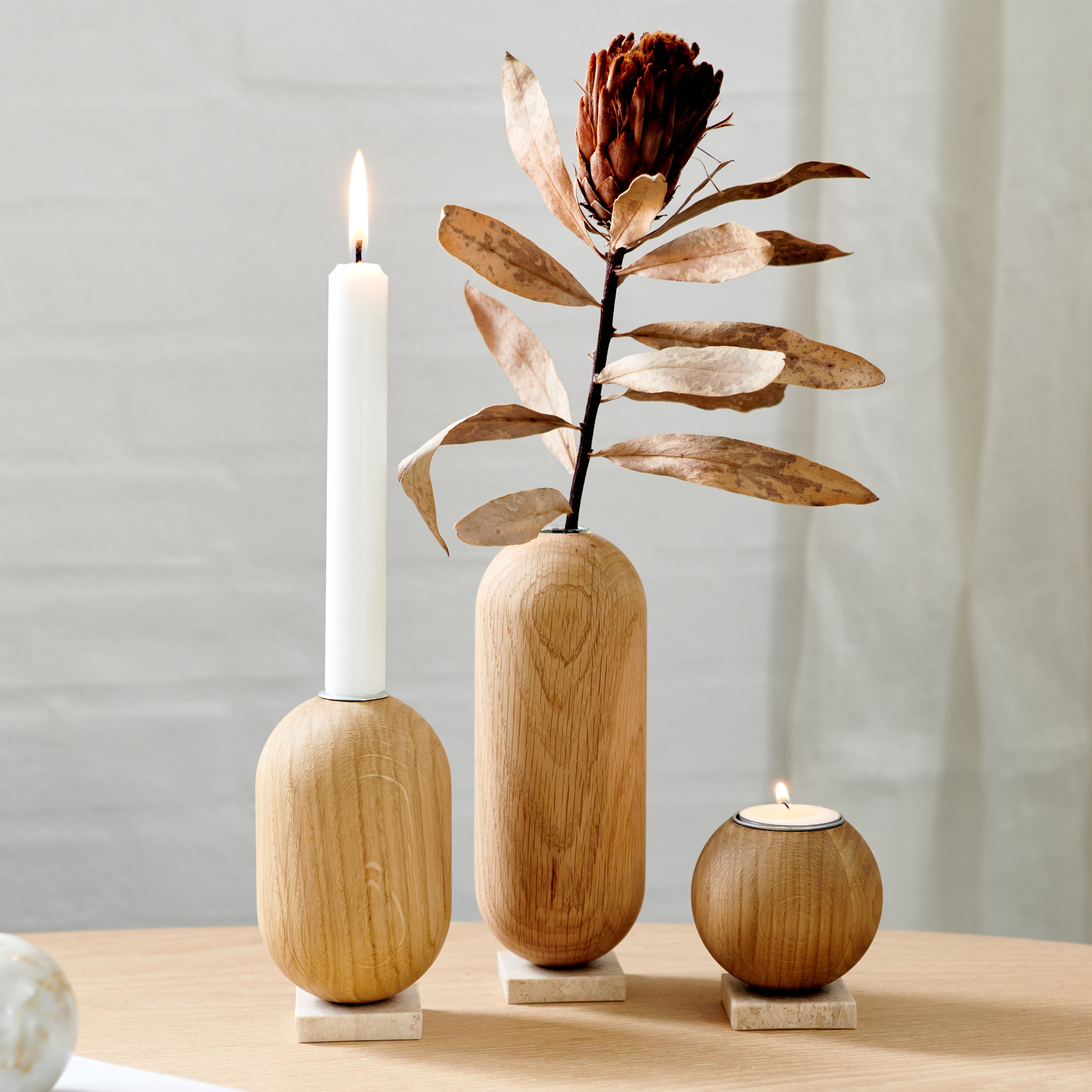 Aakjaer Furniture Ellipse Lysestake Naturo ljet Eik