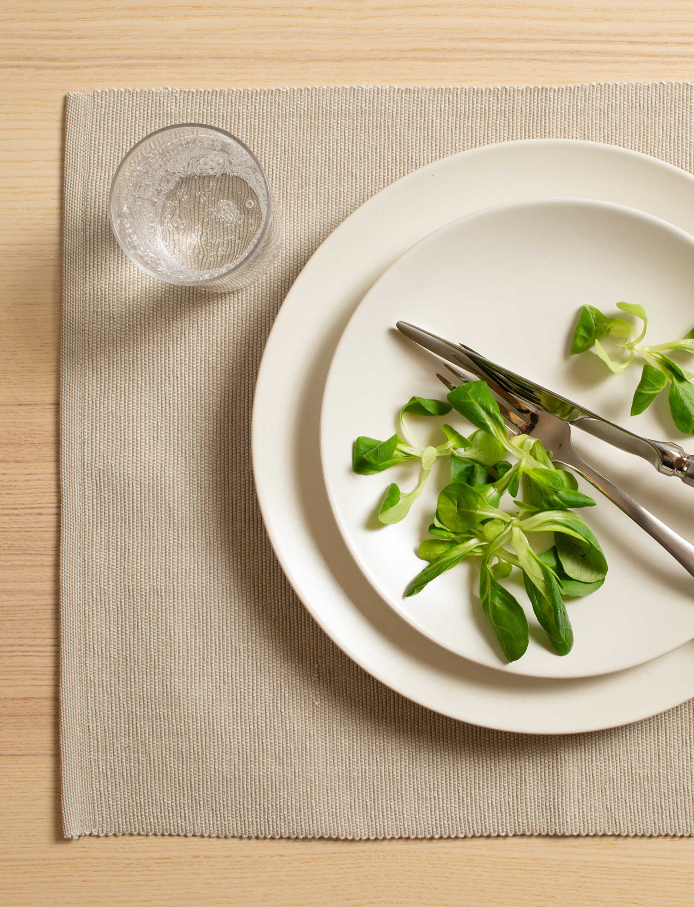 Himla Bistro Bordbrikke Sand 36x47 2-pakning