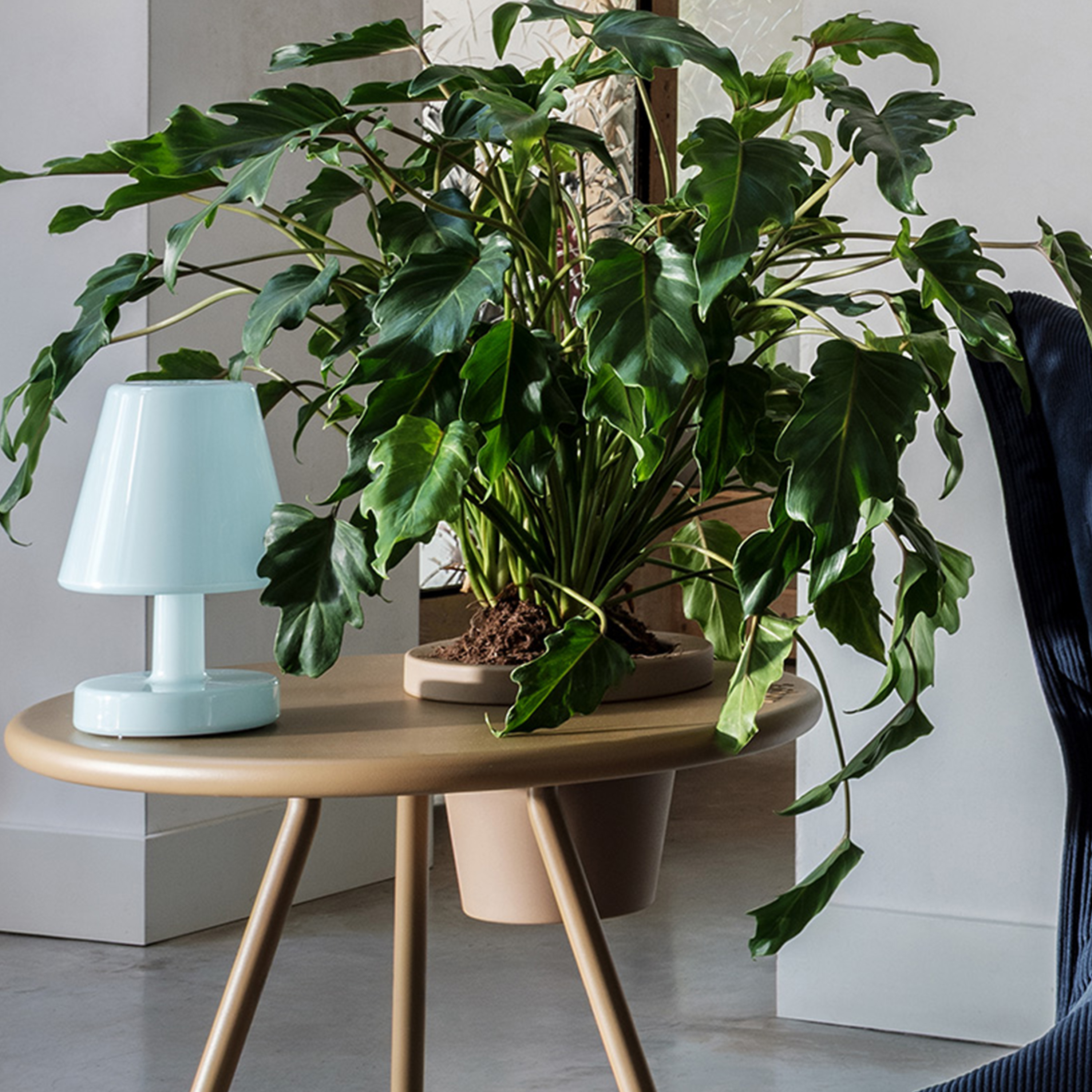 Fatboy Edison The Ambiance Bordlampe Polar Blå