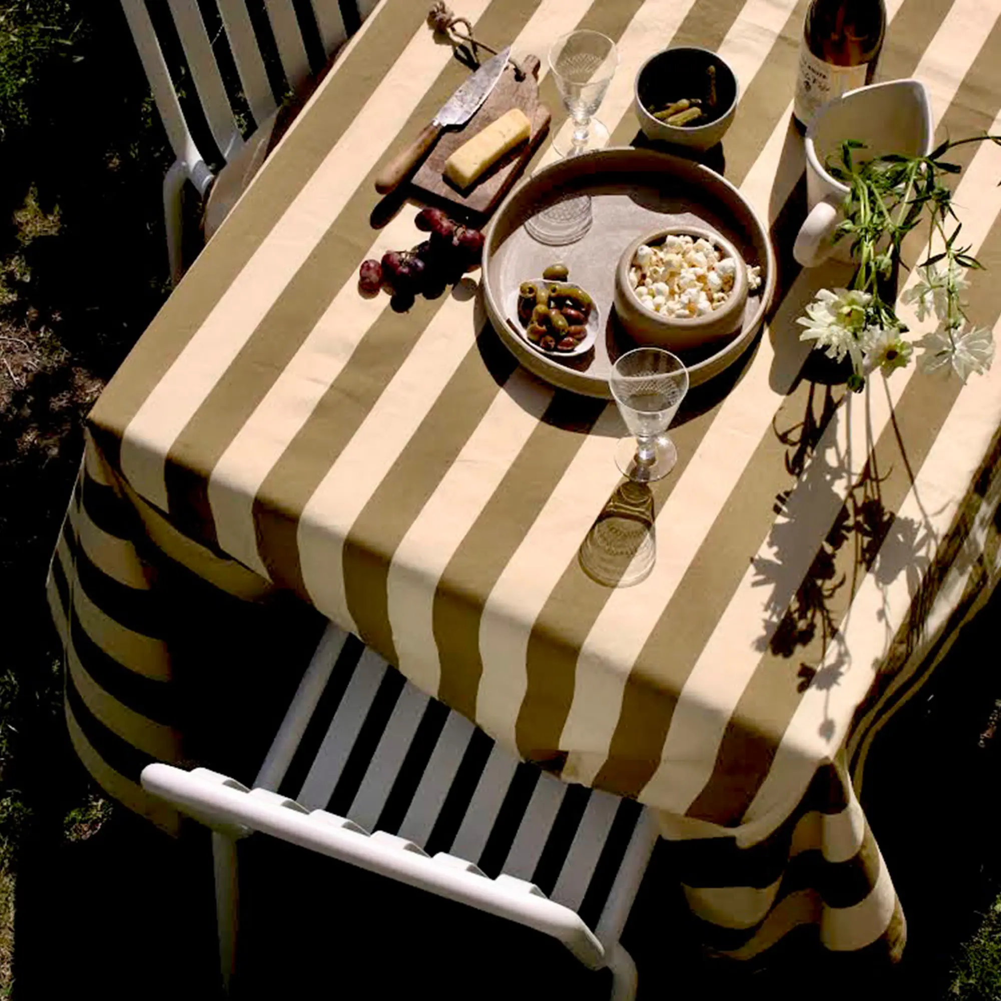 Midnatt Simona Tischdecke 145x250