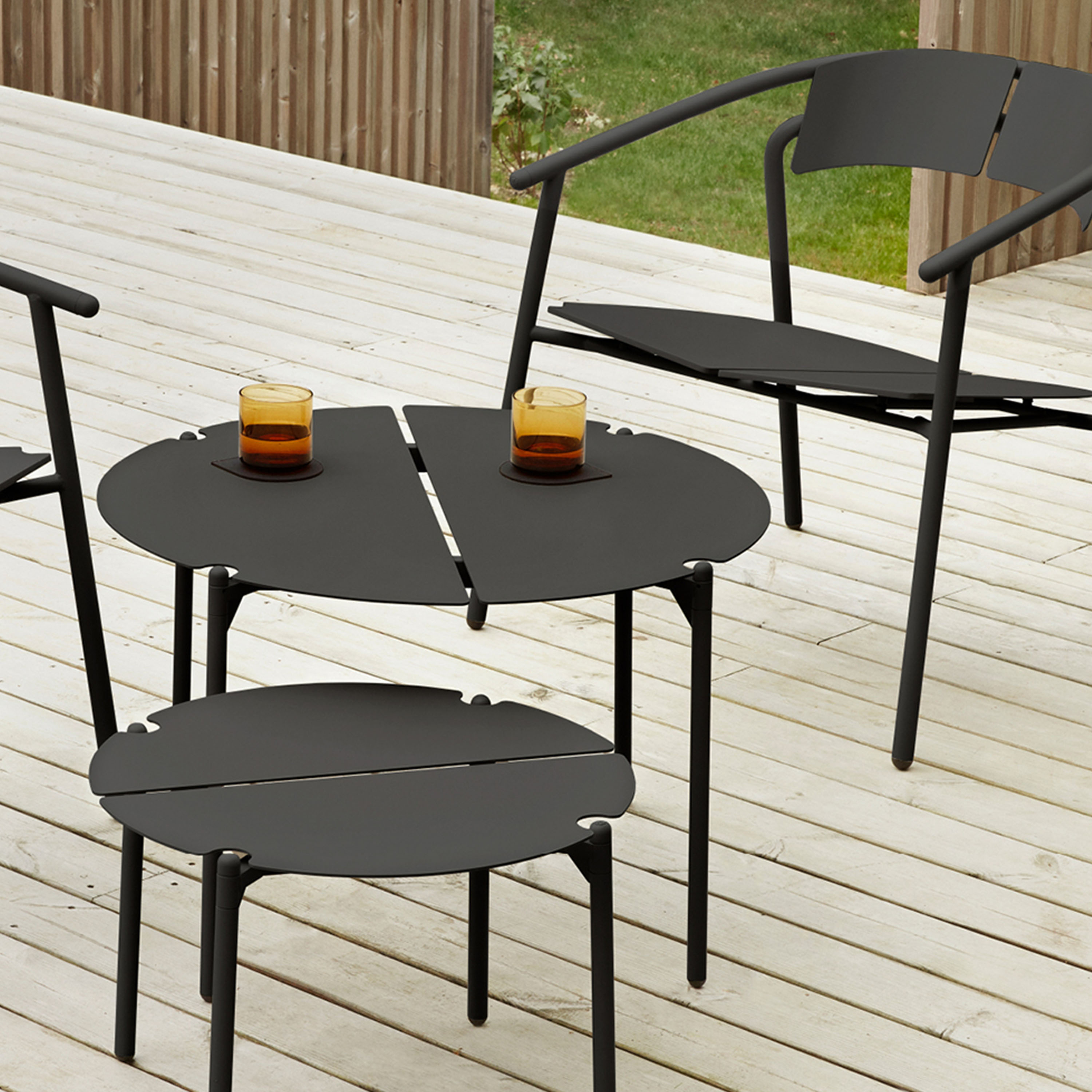 AYTM Novo Soffbord Black Ø70