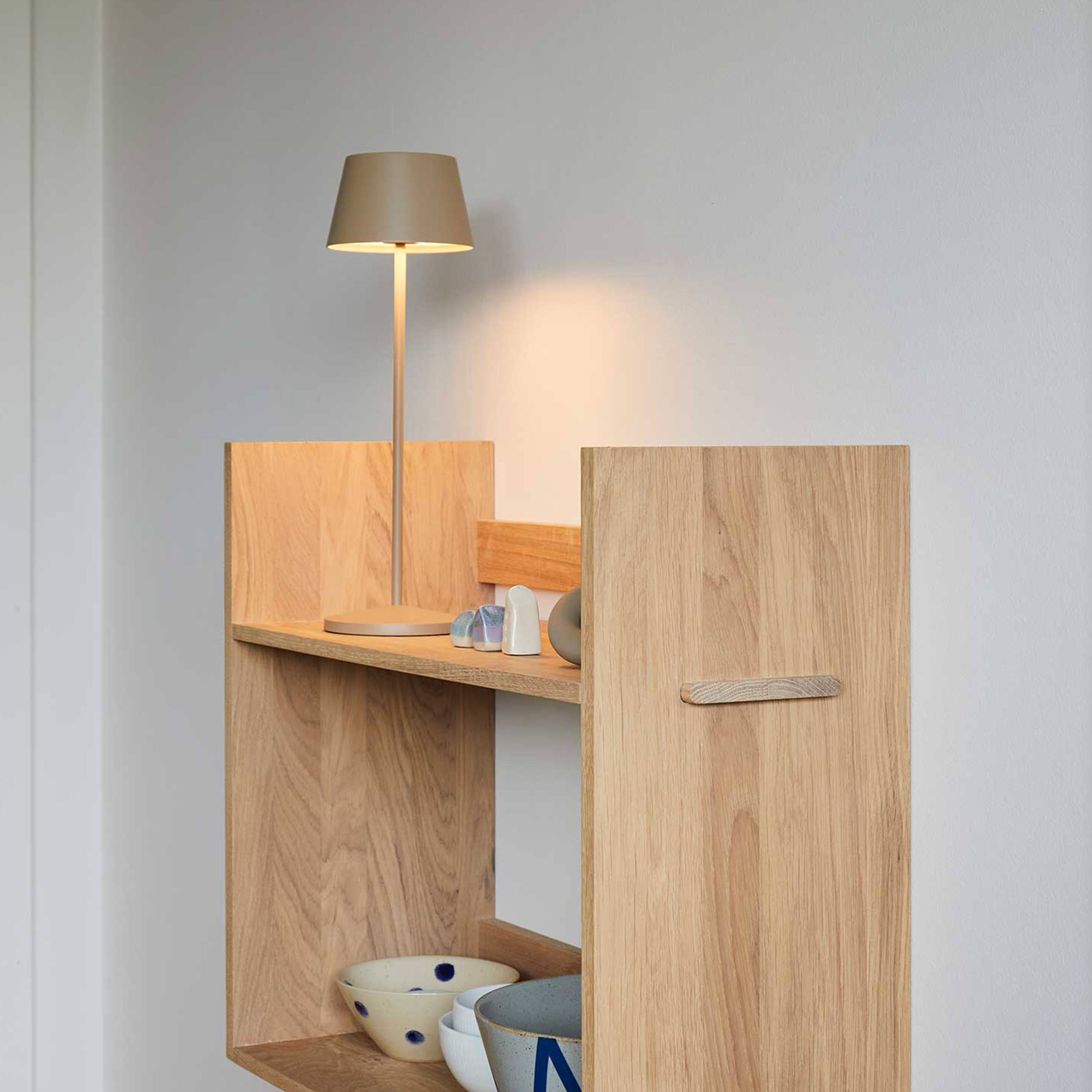 LOOM Design Modi Akku-Tischlampe Grey/Beige