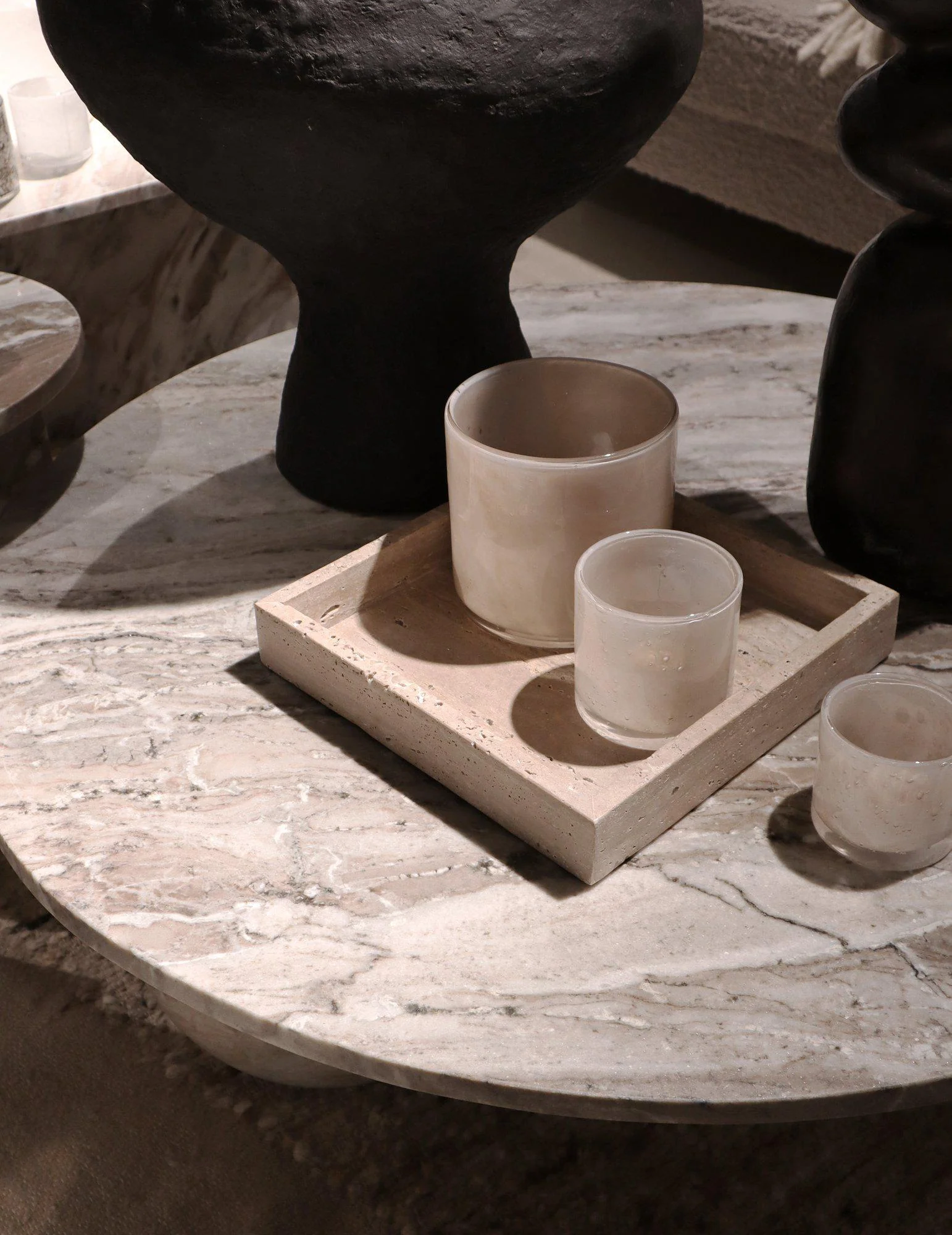 Jakobsdals Mae Quadratischer Fett-Travertin