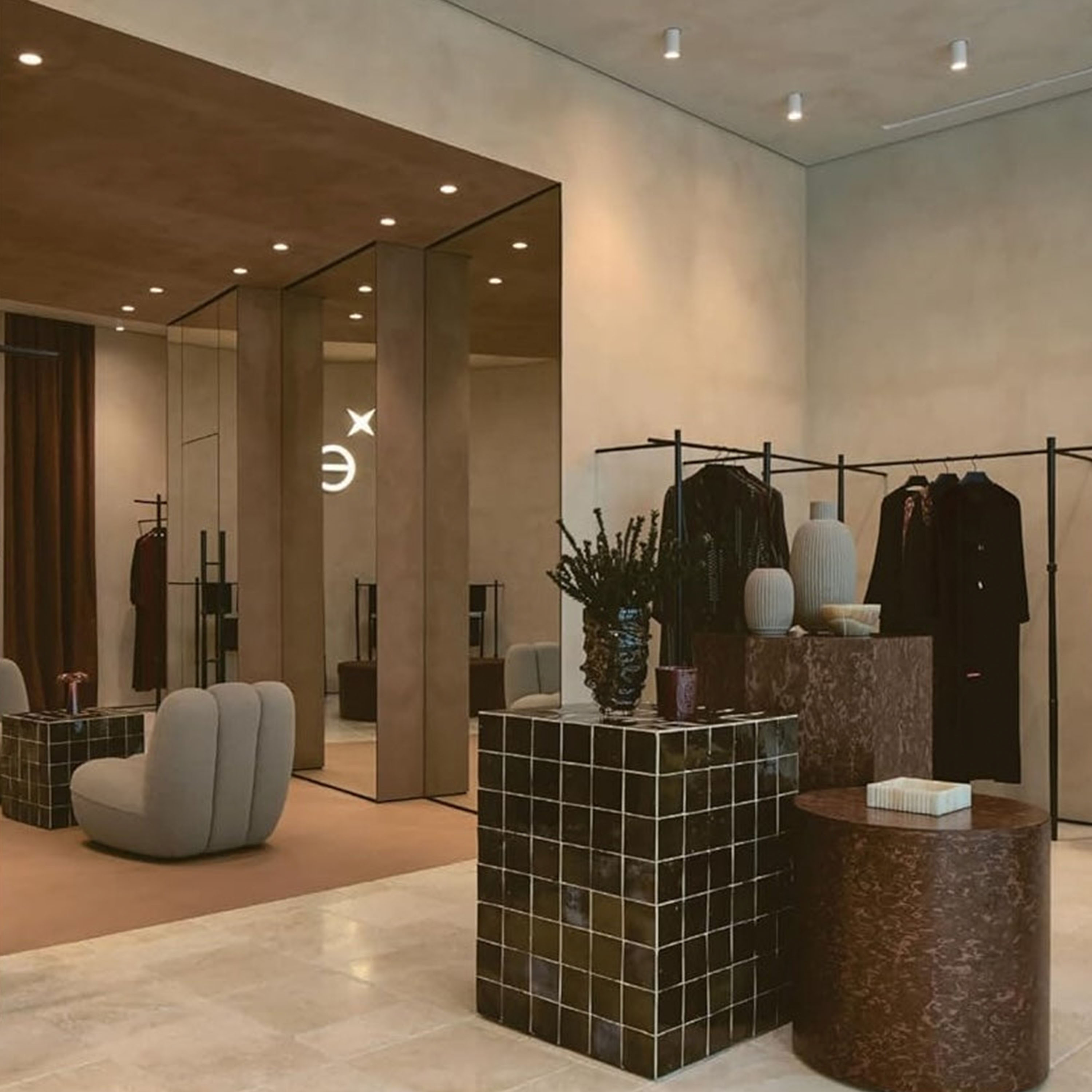 New Mags World's Best - 50 Boutiques From Around the Globe Coffee Table Book