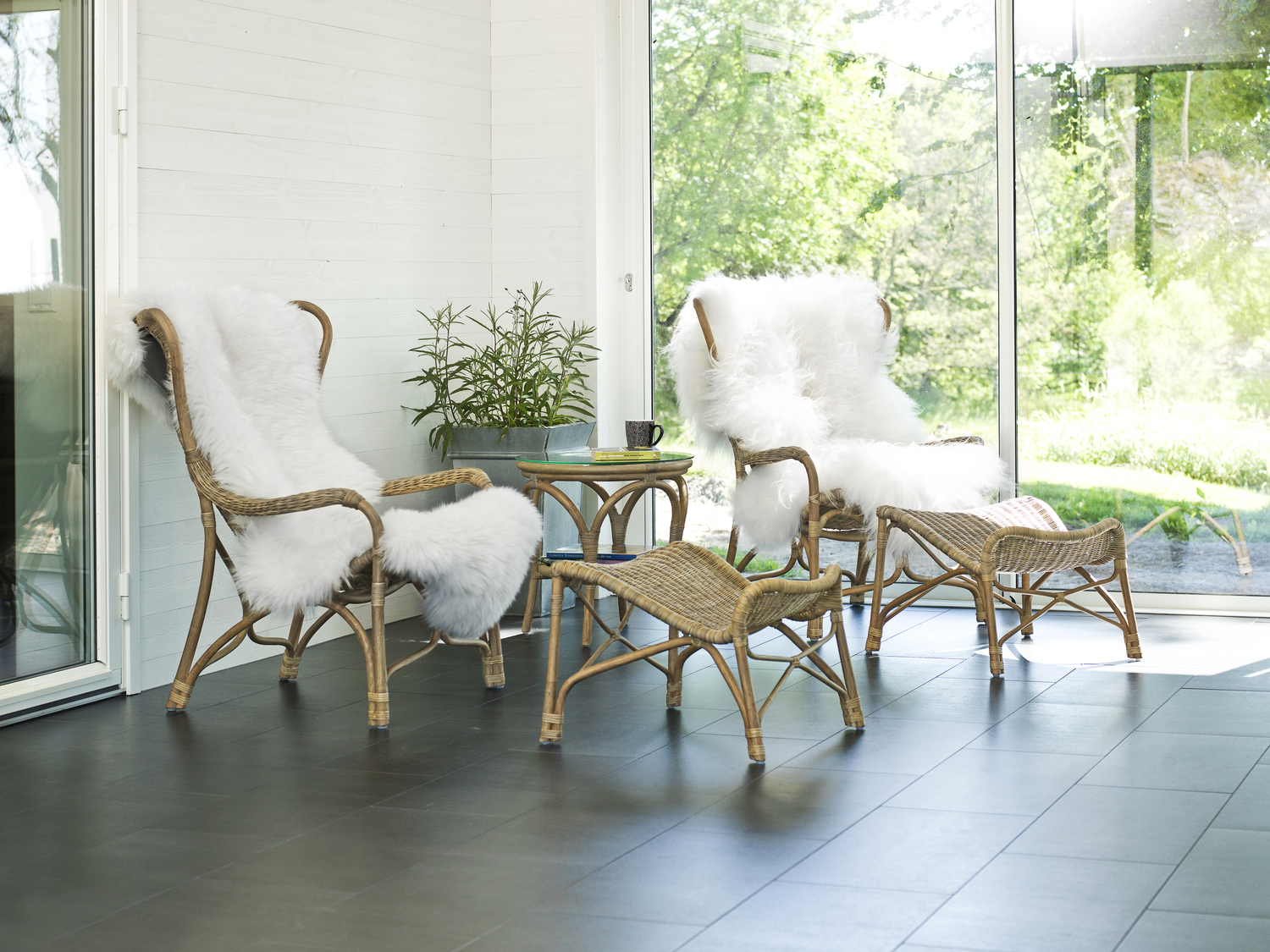 Hillerstorp Praktö Jalkarahi Luonnonvärinen