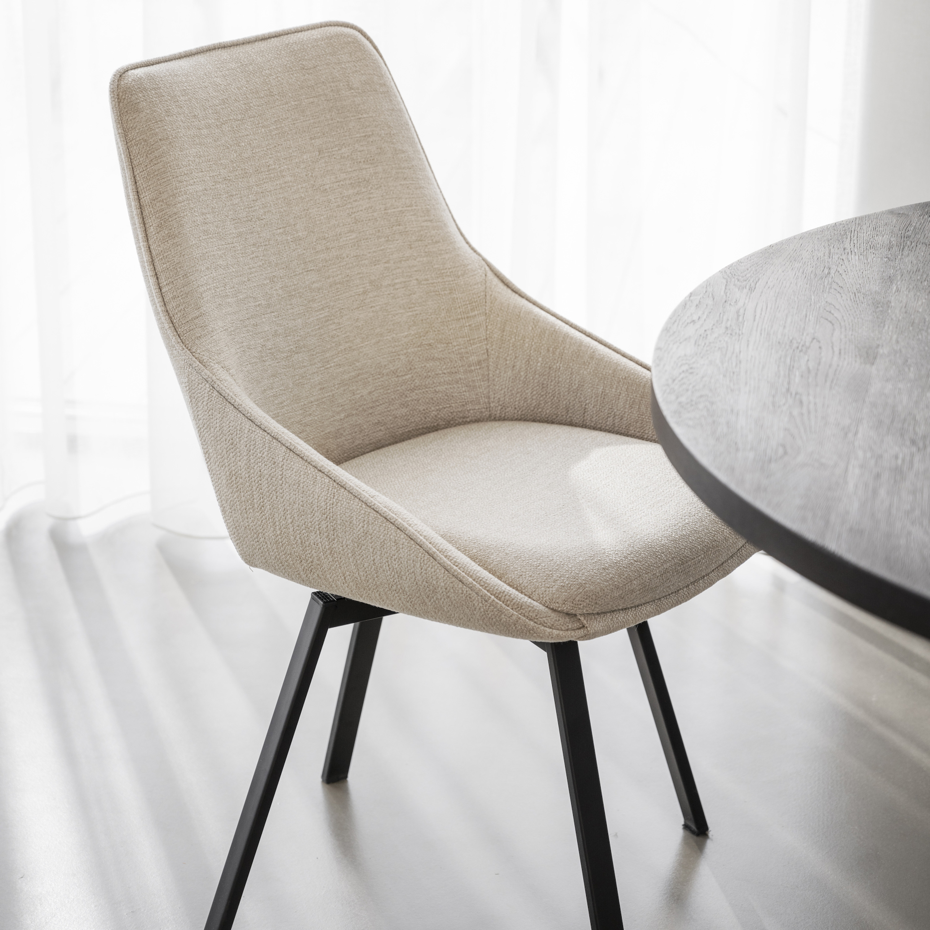 Rowico Home Alison Esszimmerstuhl Hellbeige/Schwarz