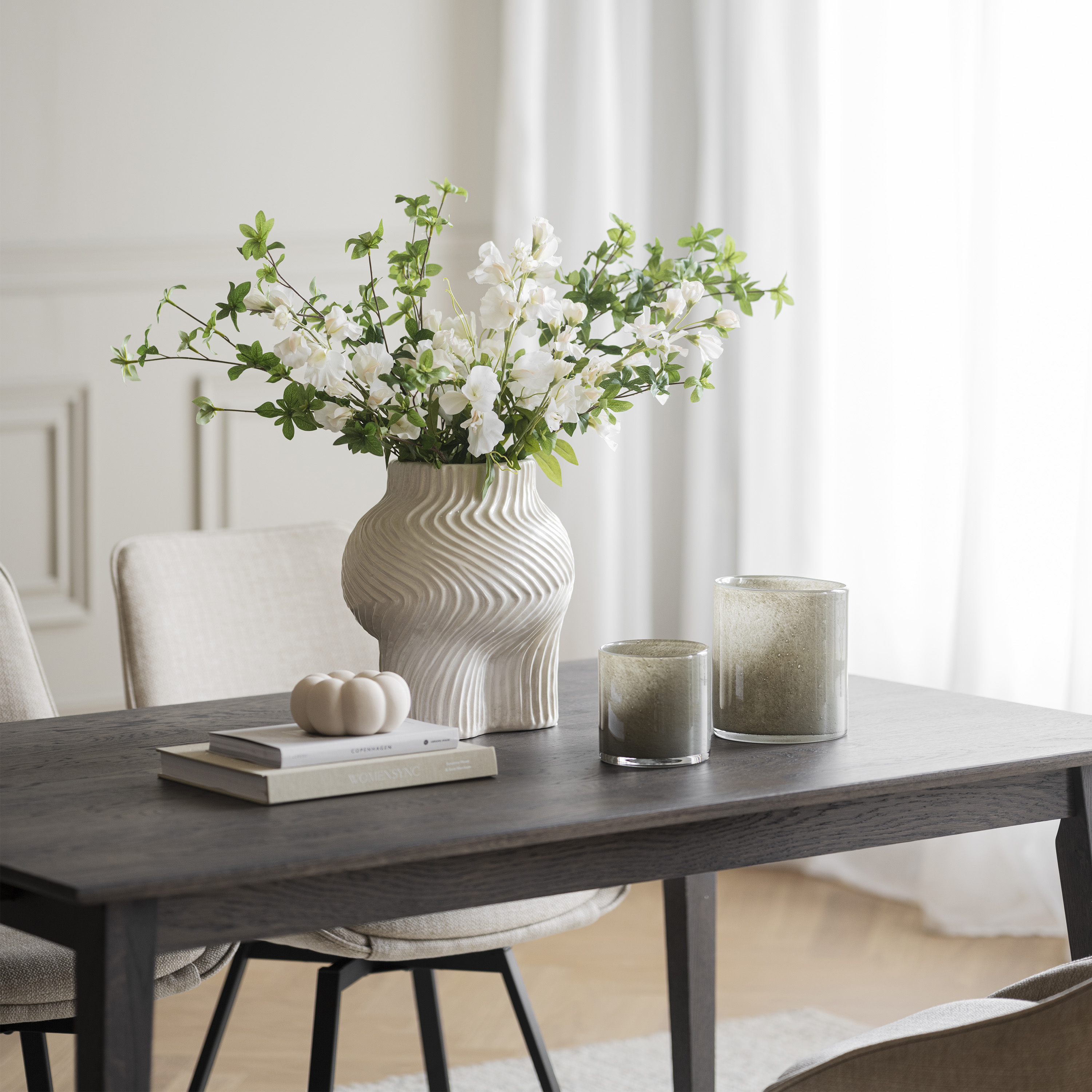 Rowico Home Filippa Matbord Mörkbrun Ek 140cm