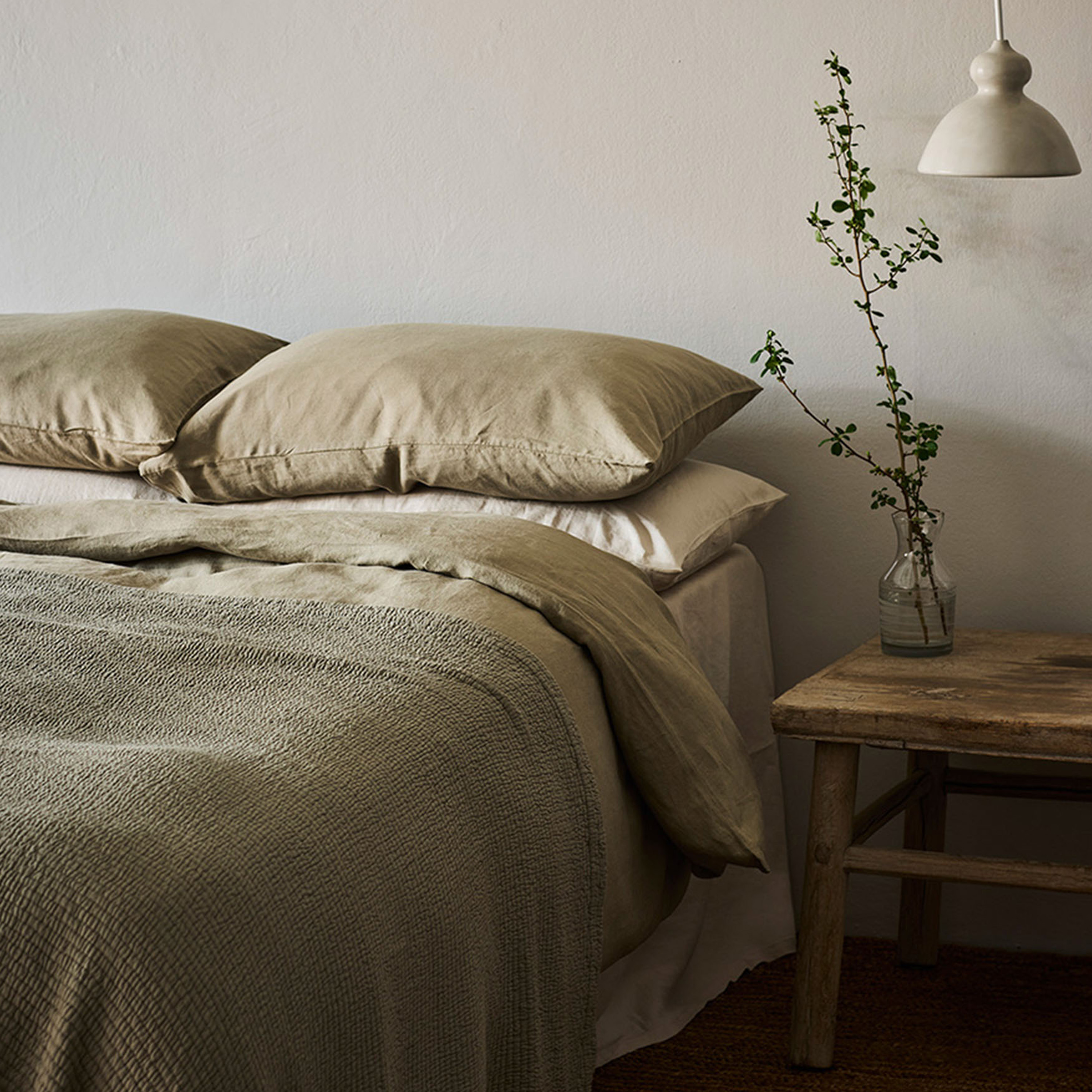 Tell me more Brick Överkast Olive 140x200