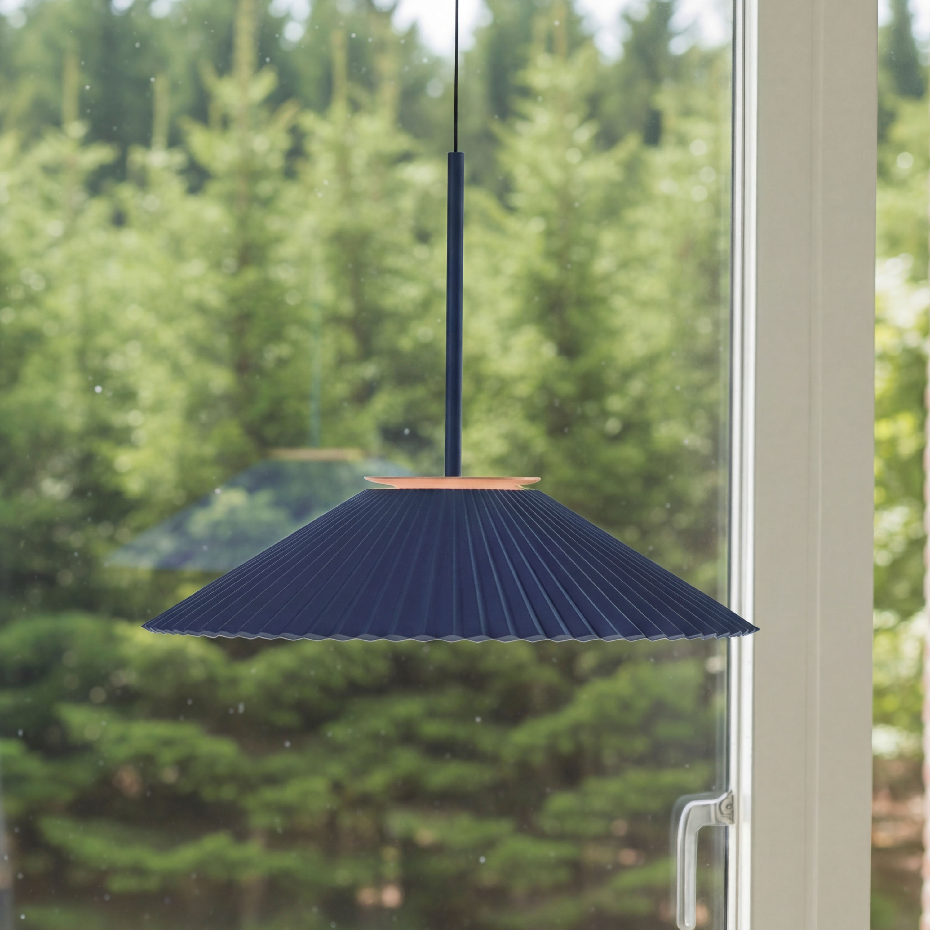 LOOM Design Ballerina So Taklampa Dark Blue Ø35